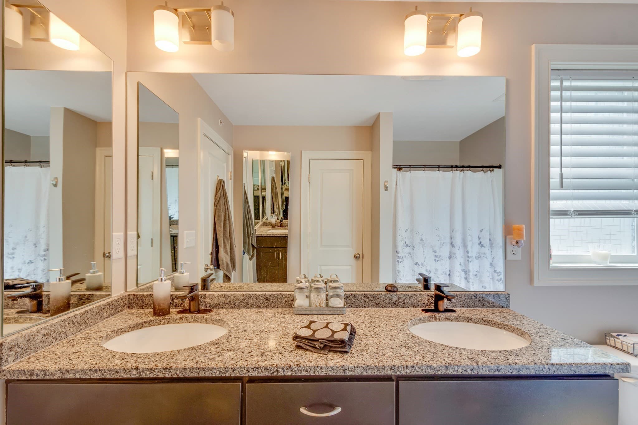 Condominium at 1409 Kenwood Way # 1409, Clinton MA 01510, Clinton, photo 29 of 33