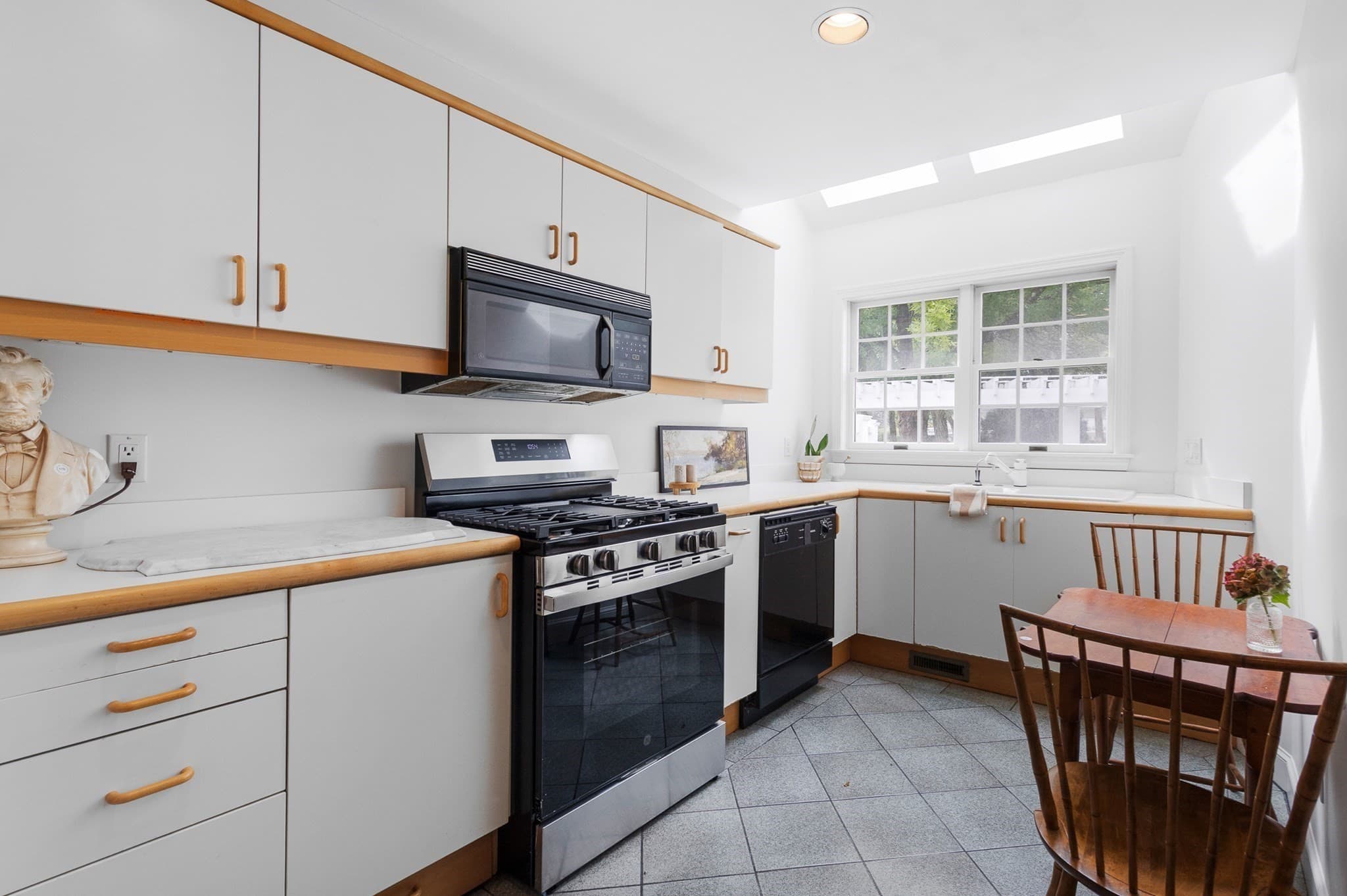 Condominium at 25 Parker Ridge Way # 25, Newburyport MA 01950, Newburyport, photo 2 of 28