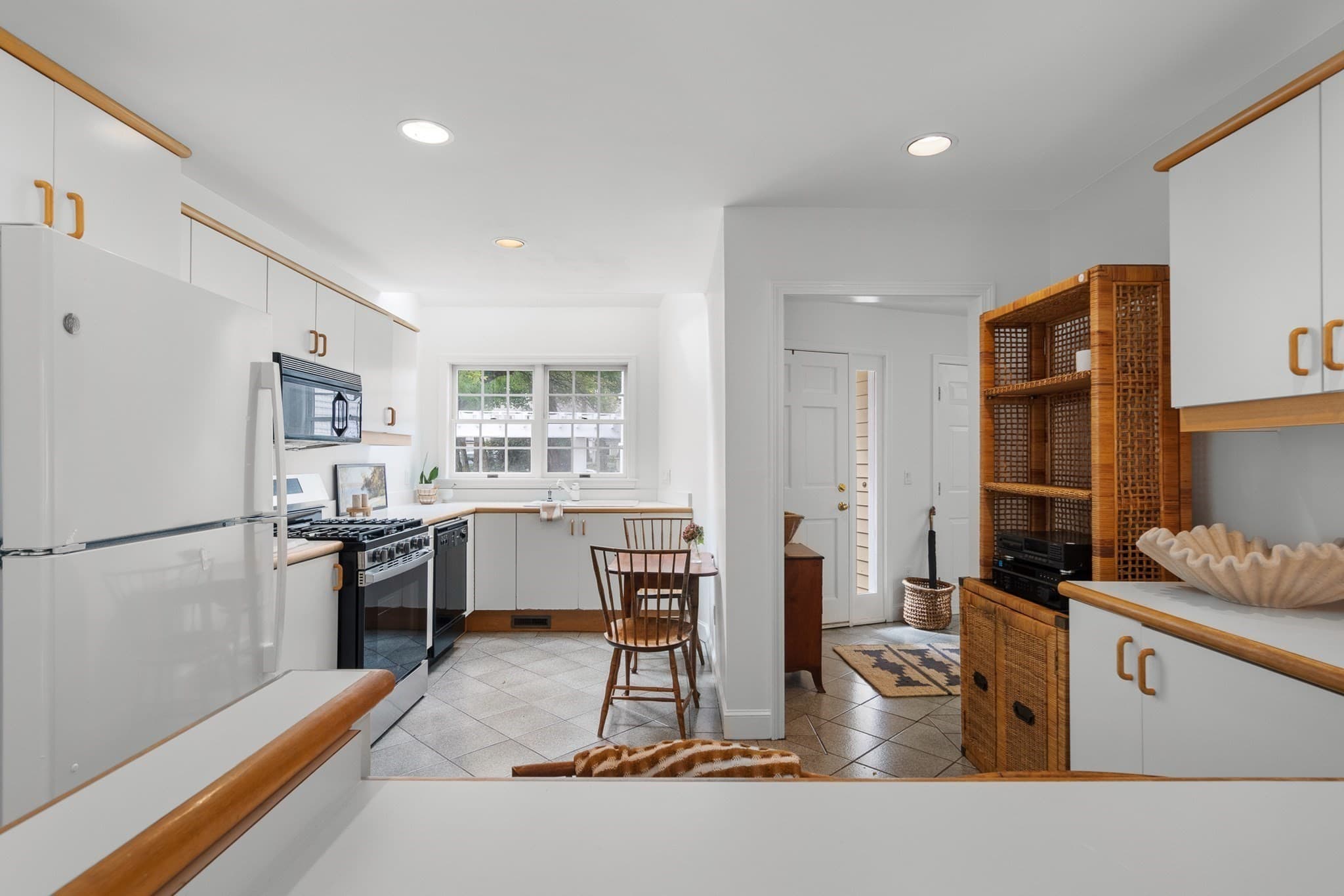 Condominium at 25 Parker Ridge Way # 25, Newburyport MA 01950, Newburyport, photo 4 of 28