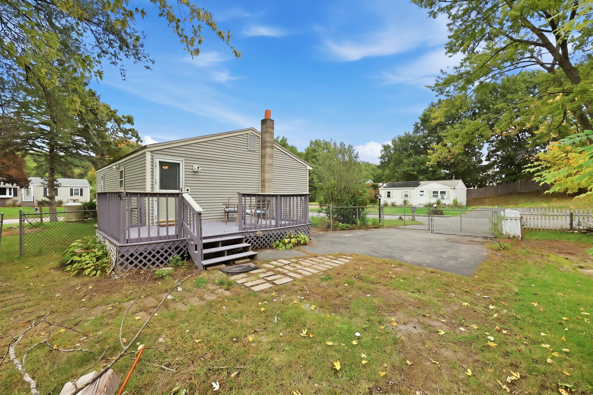 Single Family Residence at 50 Finch Rd, Springfield MA 01119, Springfield, photo 4 of 32