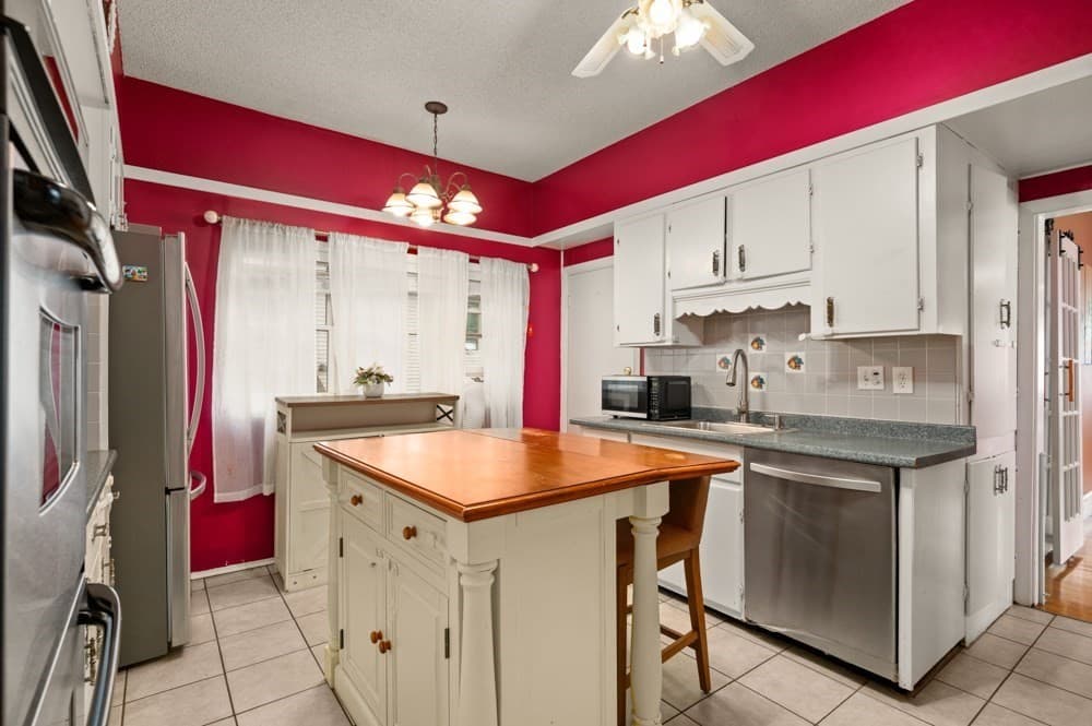Single Family Residence at 55 Arlington St, Lowell MA 01854, Lowell, photo 4 of 42