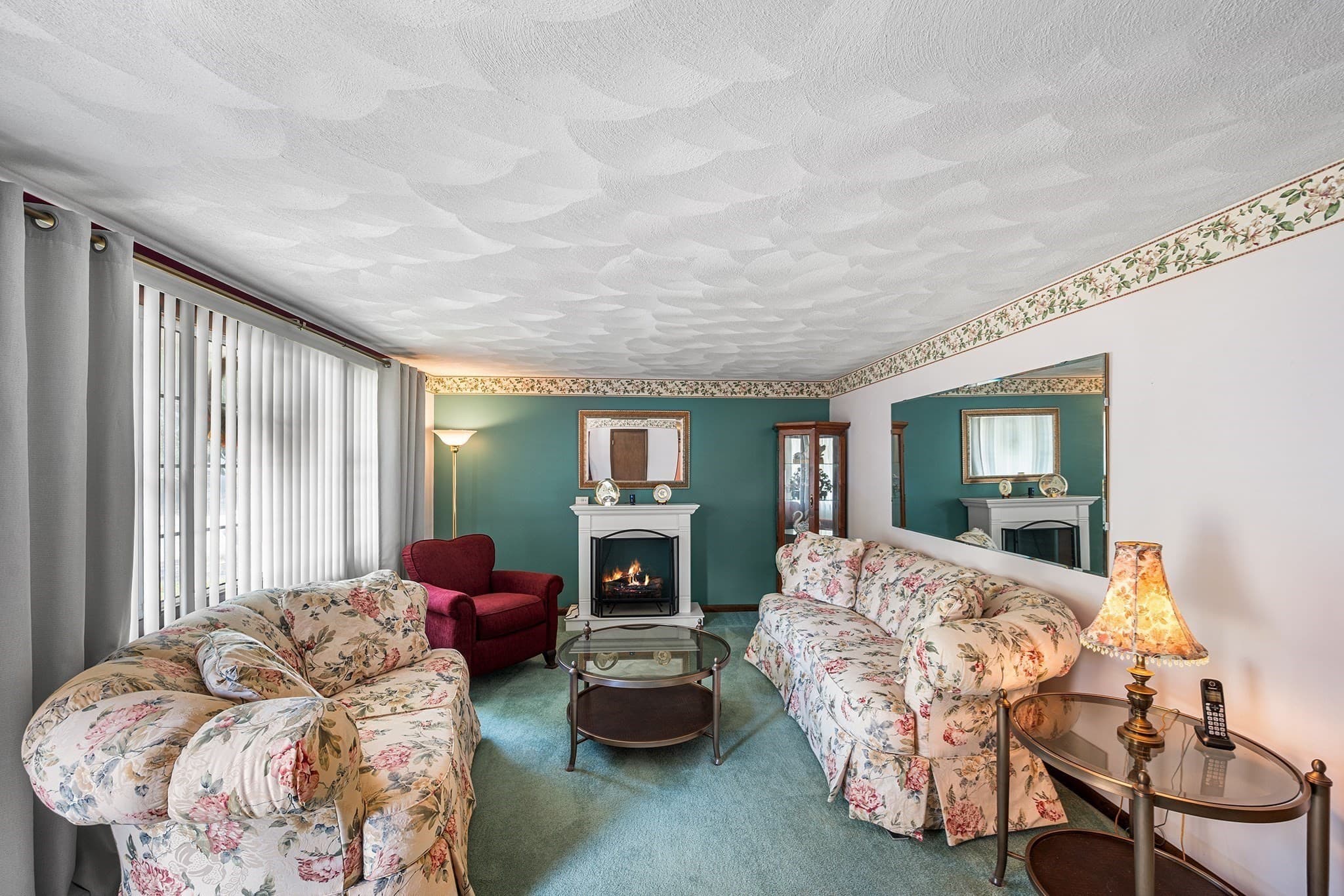 Single Family Residence at 53 Catherine Dr, Peabody MA 01960, Peabody, photo 3 of 40
