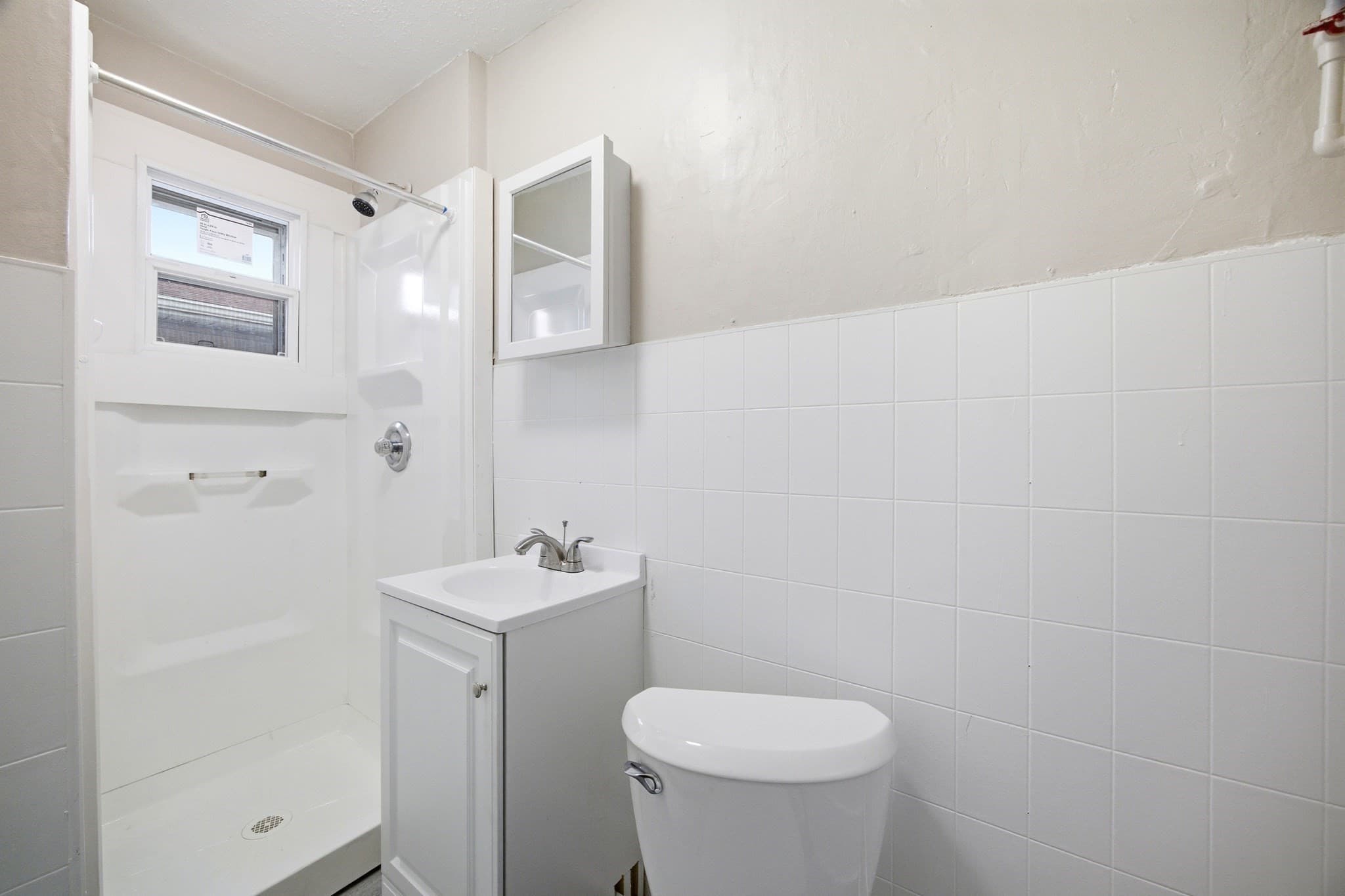 5+ Family - 5+ Units Up/Down at 77 Walnut St, Holyoke MA 01040, Holyoke, photo 5 of 9
