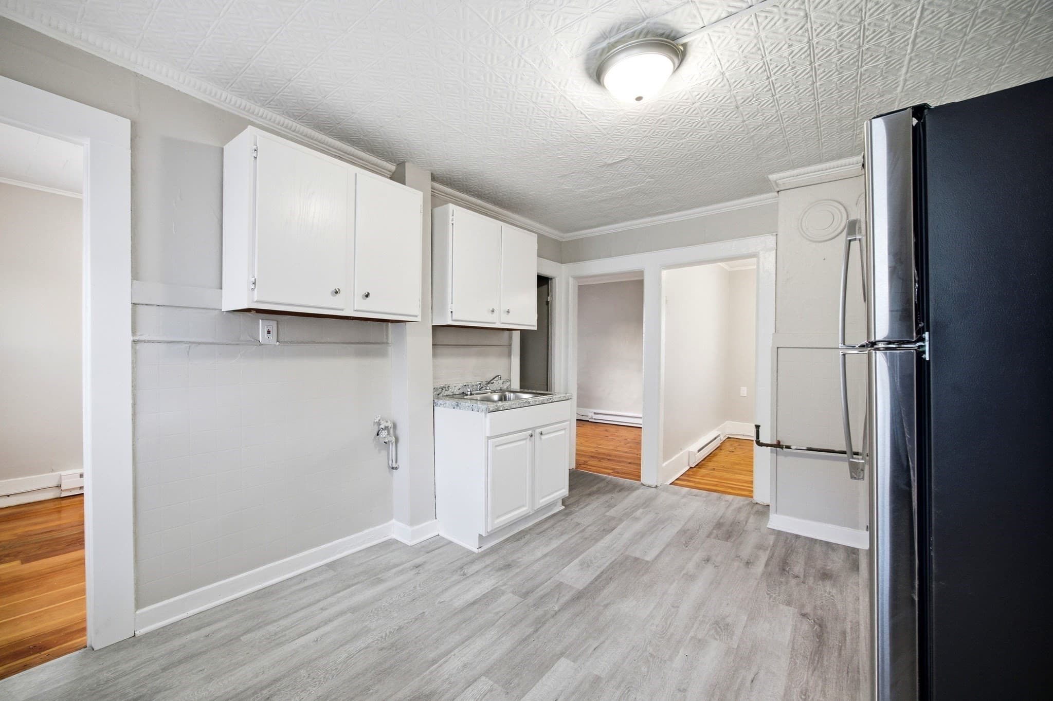 5+ Family - 5+ Units Up/Down at 77 Walnut St, Holyoke MA 01040, Holyoke, photo 4 of 9