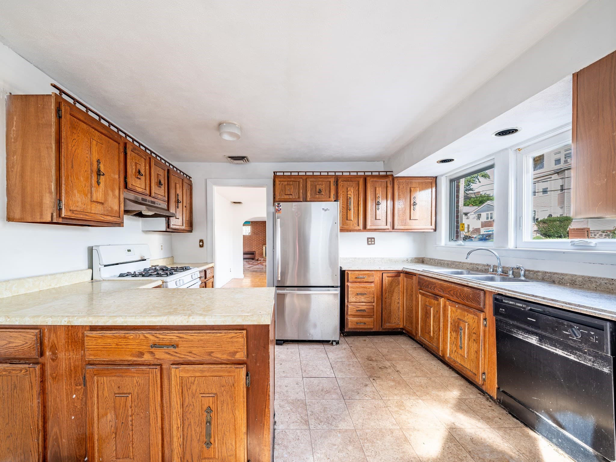 Single Family Residence at 44 Essex St, Revere MA 02151, Revere, photo 9 of 28