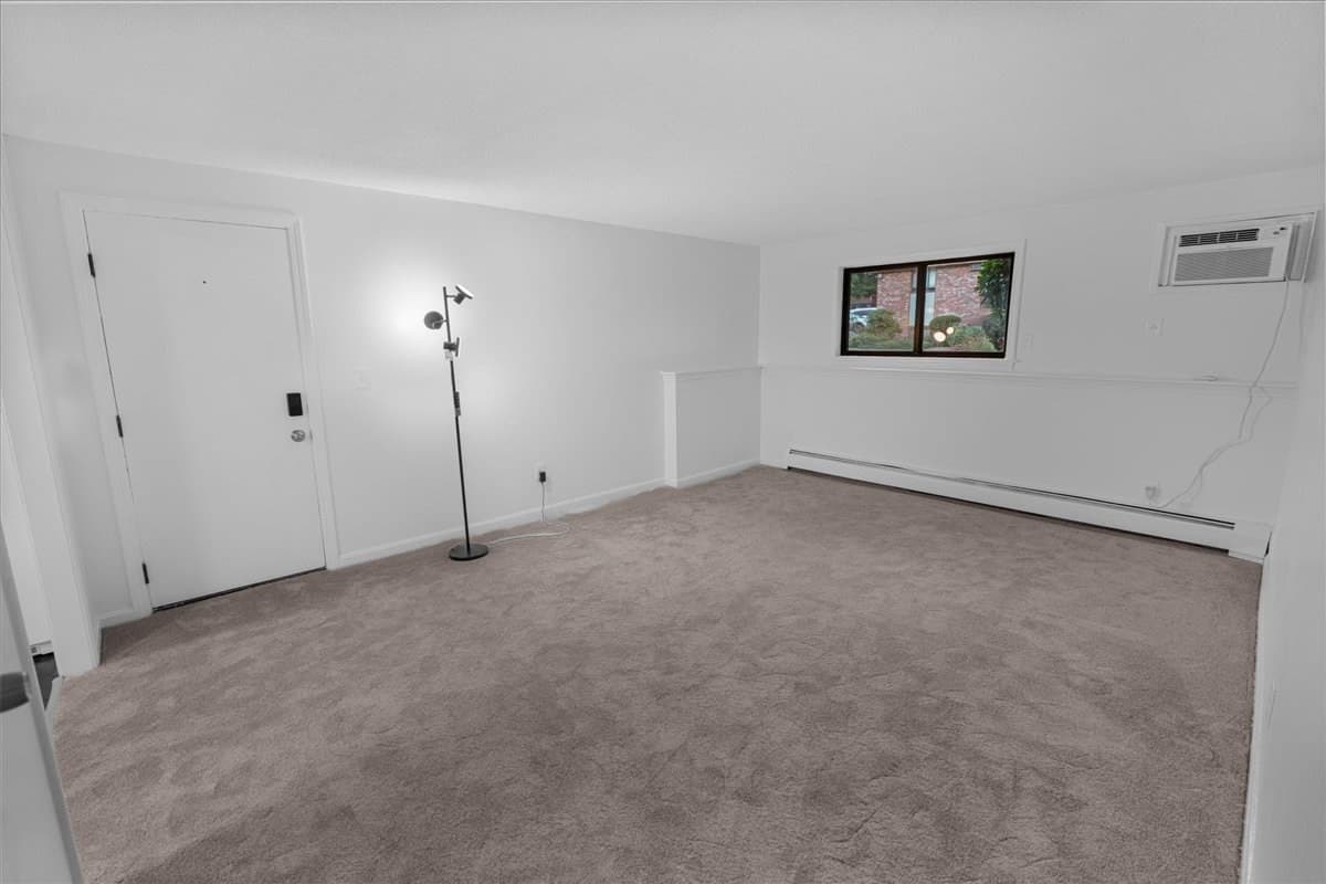Condominium at 635 W Lowell Ave # 2, Haverhill MA 01832, Haverhill, photo 5 of 10