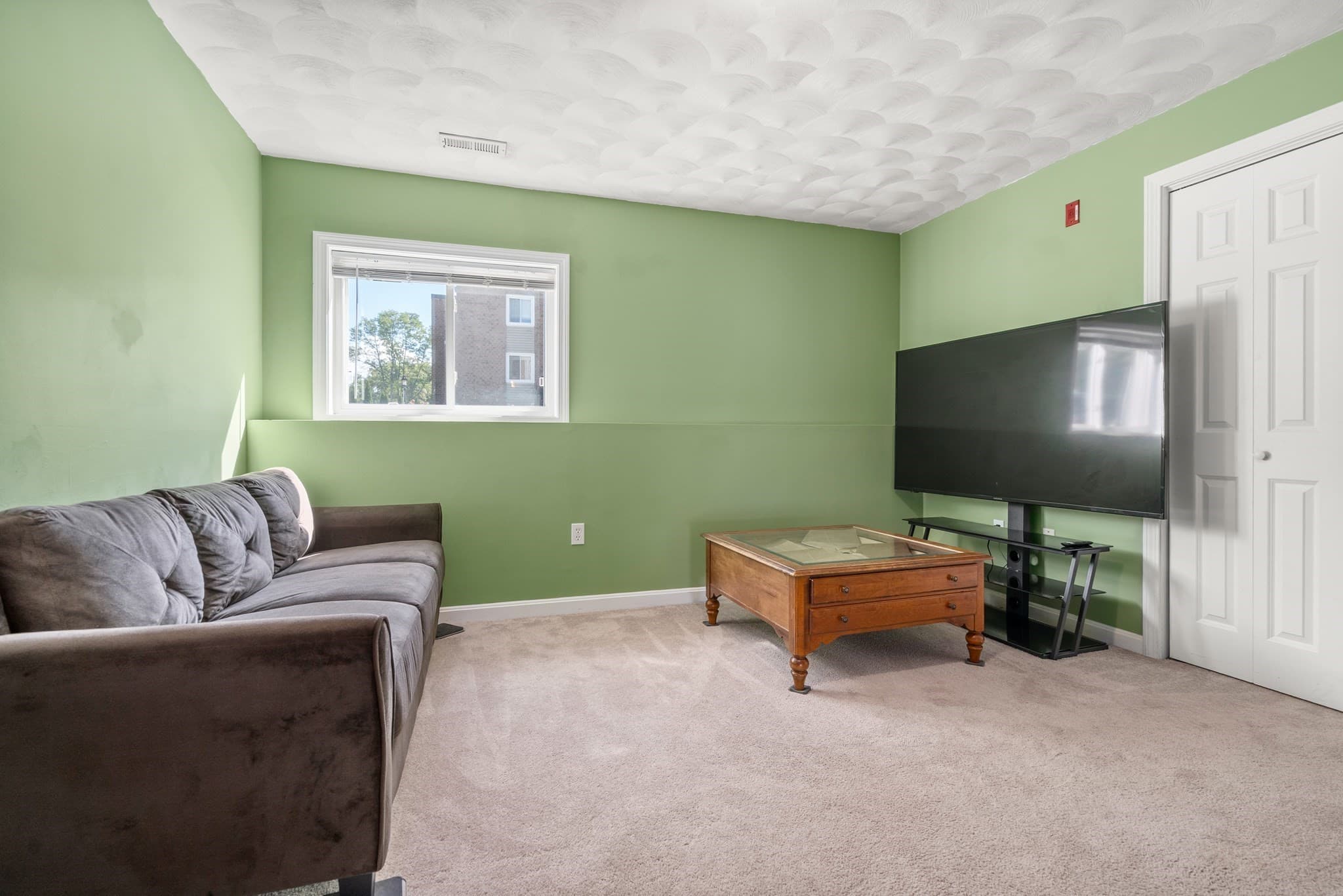 Condominium at 2 Main St # 18, Lincoln RI 02864, Lincoln, photo 12 of 21
