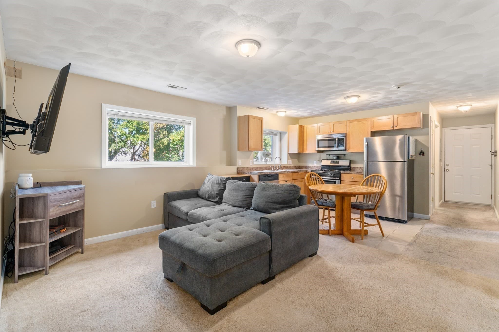 Condominium at 2 Main St # 18, Lincoln RI 02864, Lincoln, photo 5 of 21