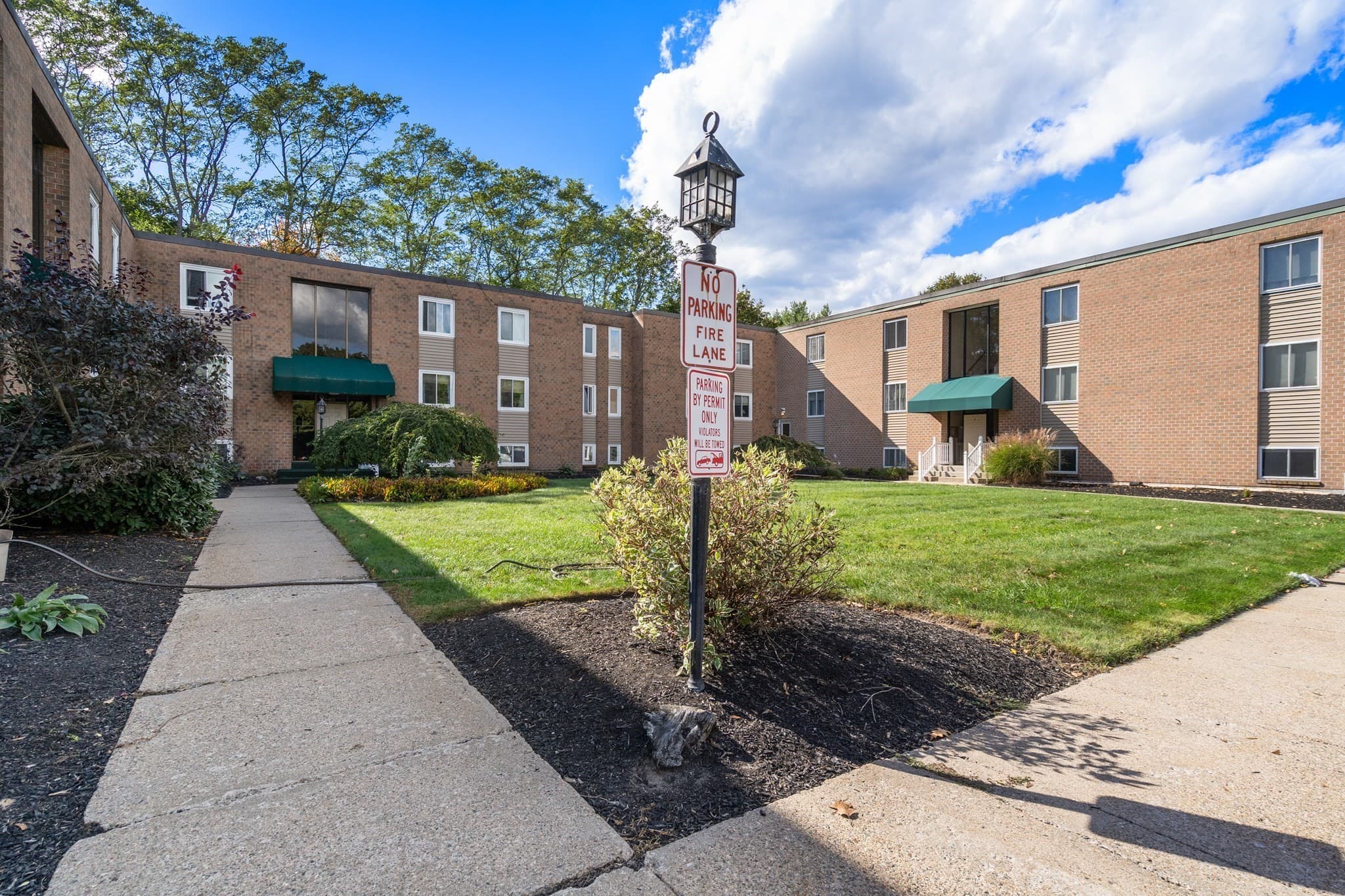 Condominium at 2 Main St # 18, Lincoln RI 02864, Lincoln, photo 20 of 21