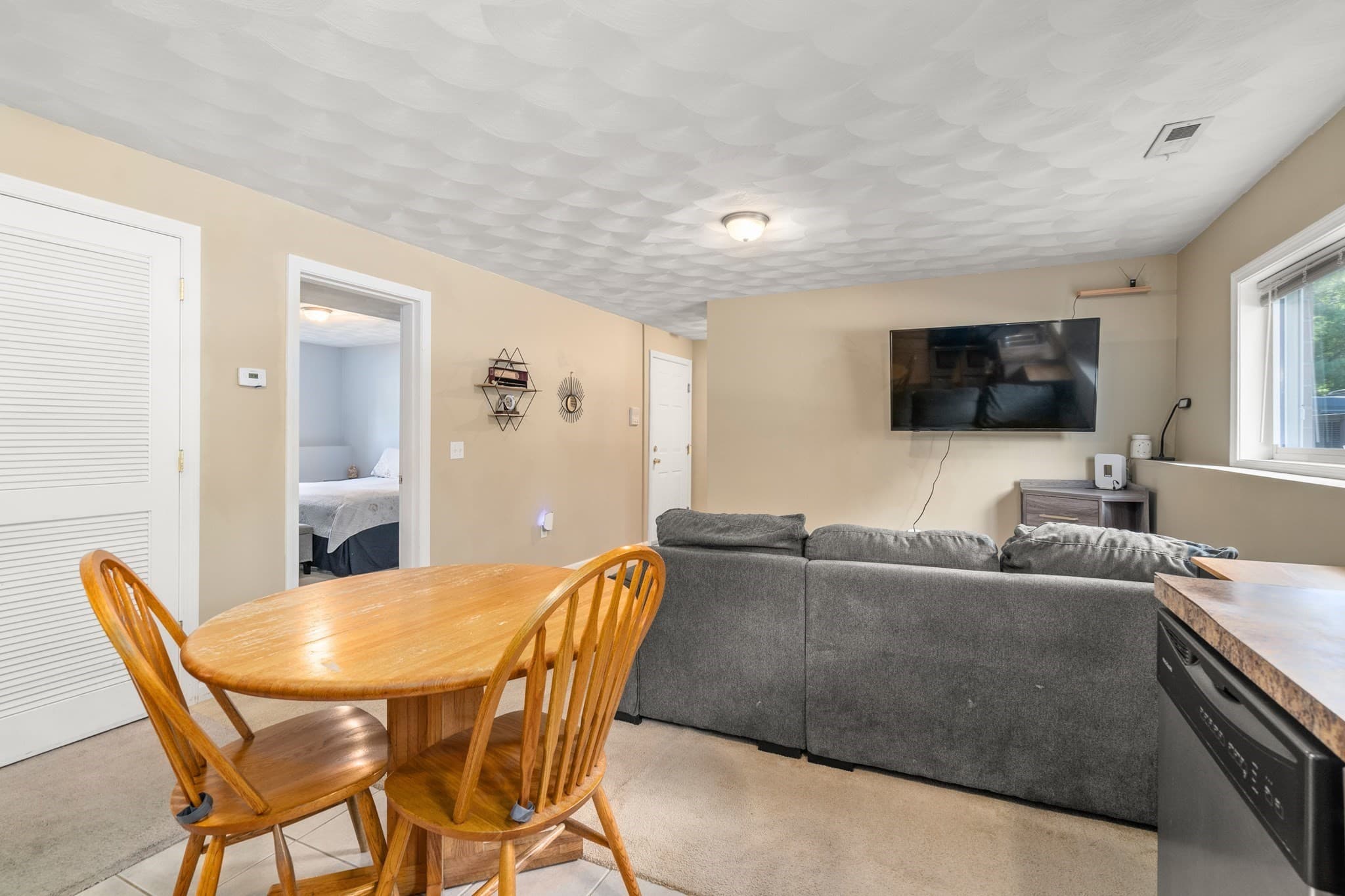 Condominium at 2 Main St # 18, Lincoln RI 02864, Lincoln, photo 8 of 21