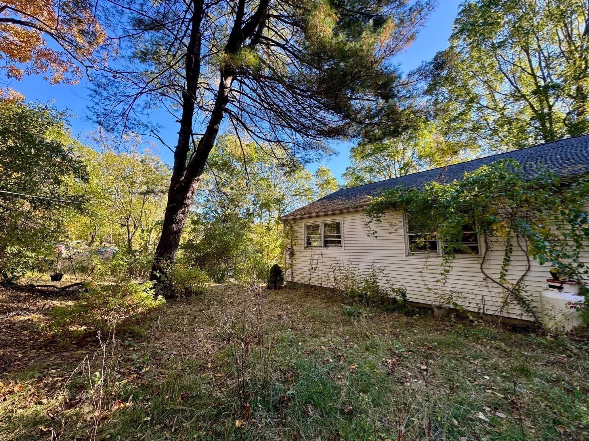 Single Family Residence at 5 Berry Corner Rd, Charlton MA 01507, Charlton, photo 28 of 30