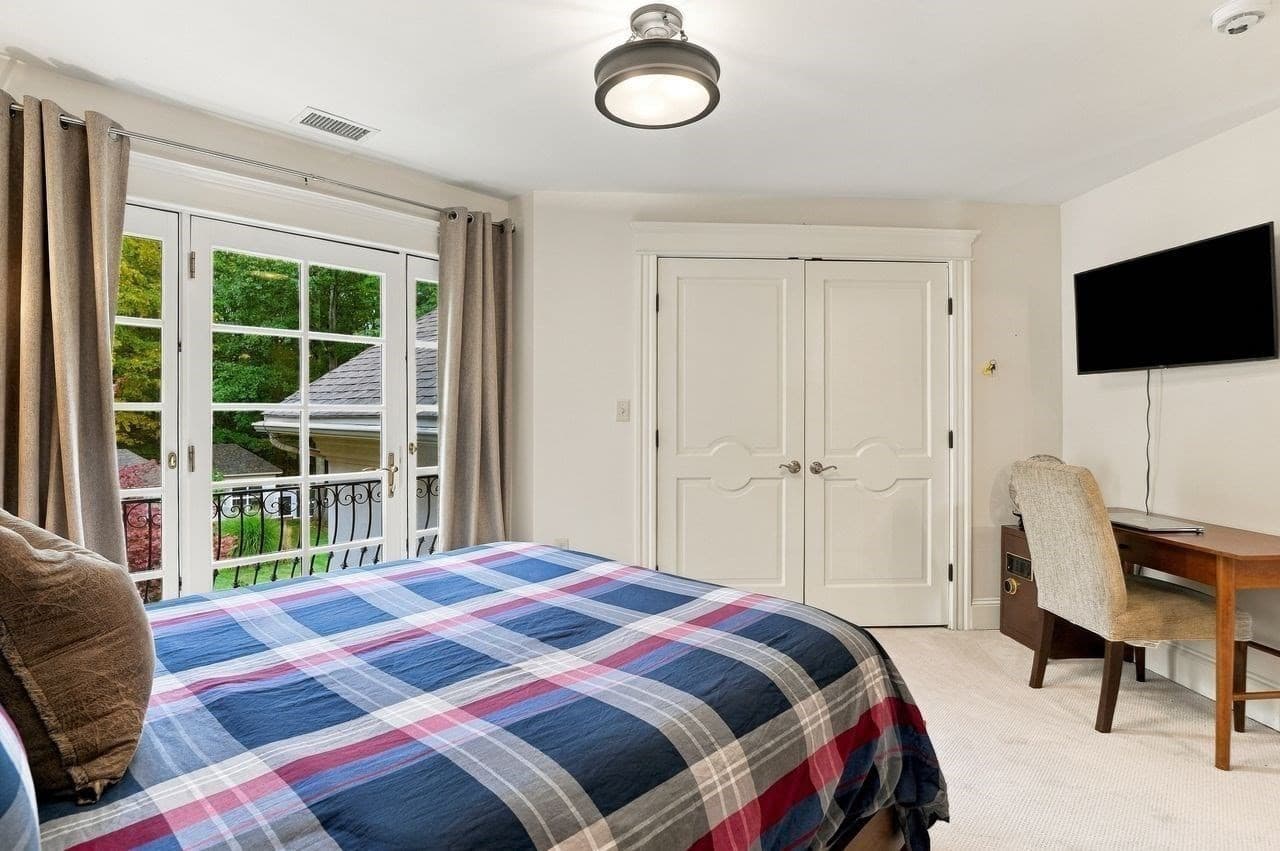 Single Family Residence at 37 Putnam Hill Road, Sutton MA 01590, Sutton, photo 27 of 42