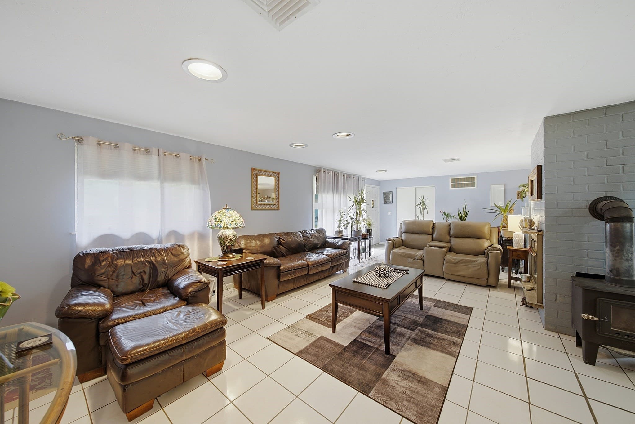 Single Family Residence at 50 Barry Rd, Worcester MA 01609, Worcester, photo 6 of 40
