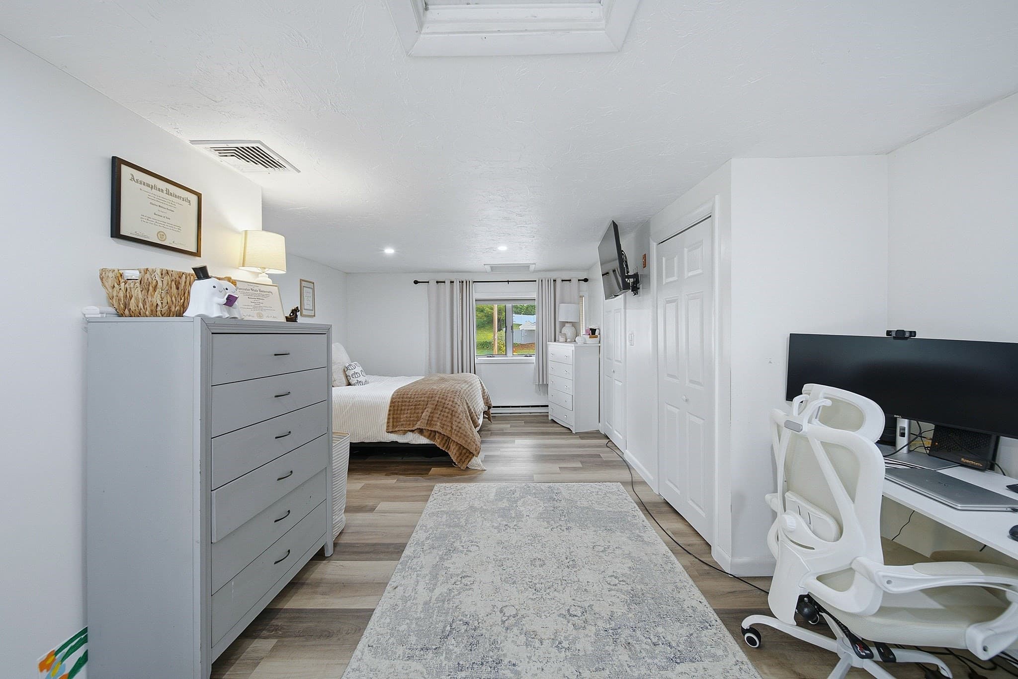 Single Family Residence at 50 Barry Rd, Worcester MA 01609, Worcester, photo 15 of 40