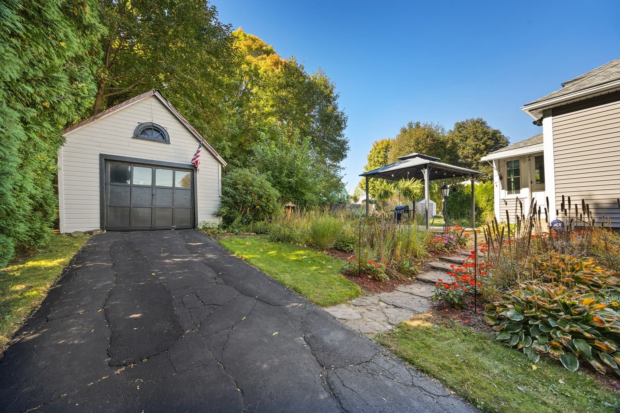 Single Family Residence at 306 Cherry Street, Holyoke MA 01040, Holyoke, photo 27 of 30
