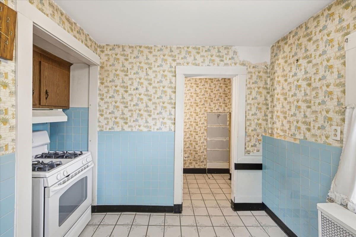 Single Family Residence at 41 Eustis St, Quincy MA 02170, Quincy, photo 13 of 41