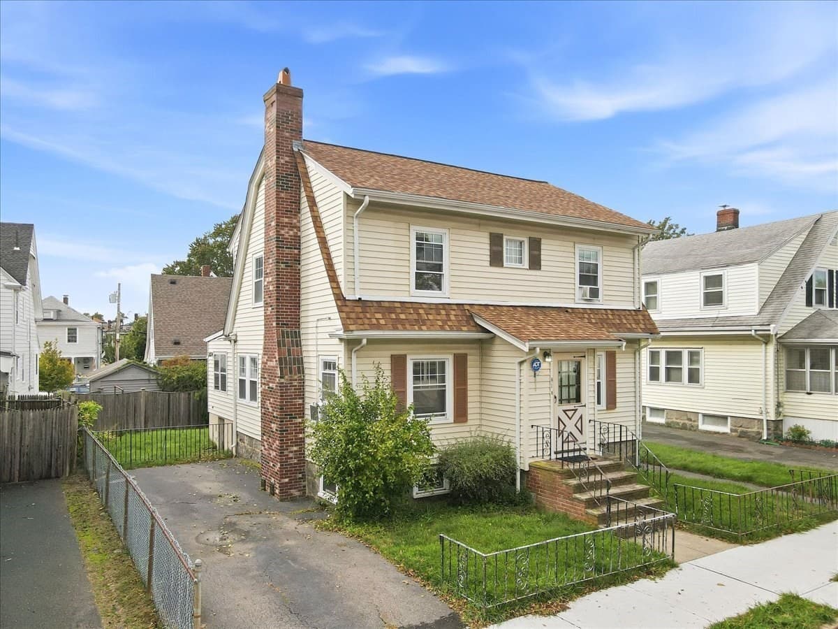 41 Eustis St, Quincy MA 02170