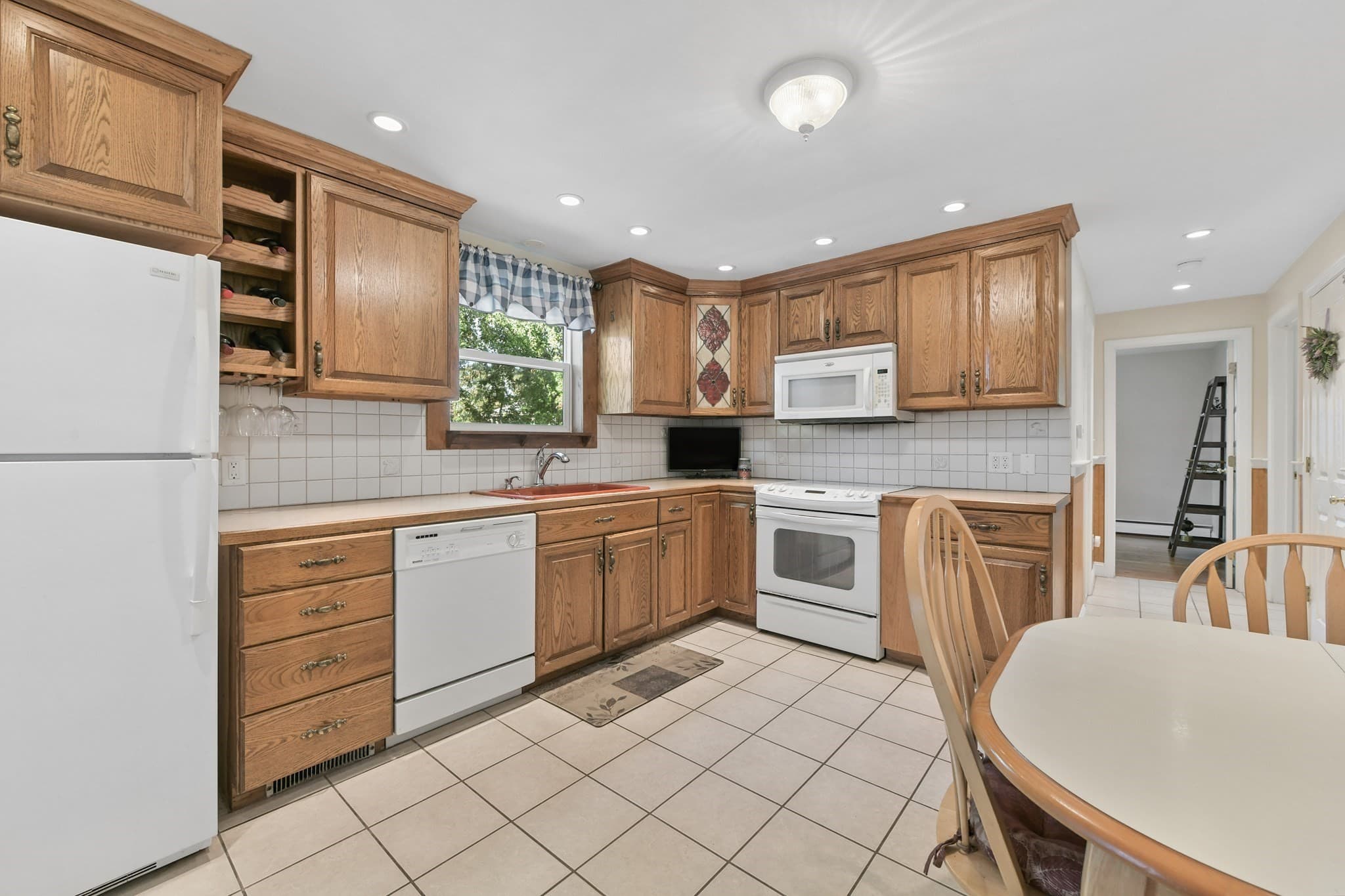 Single Family Residence at 398 South St, Plainville MA 02762, Plainville, photo 4 of 29