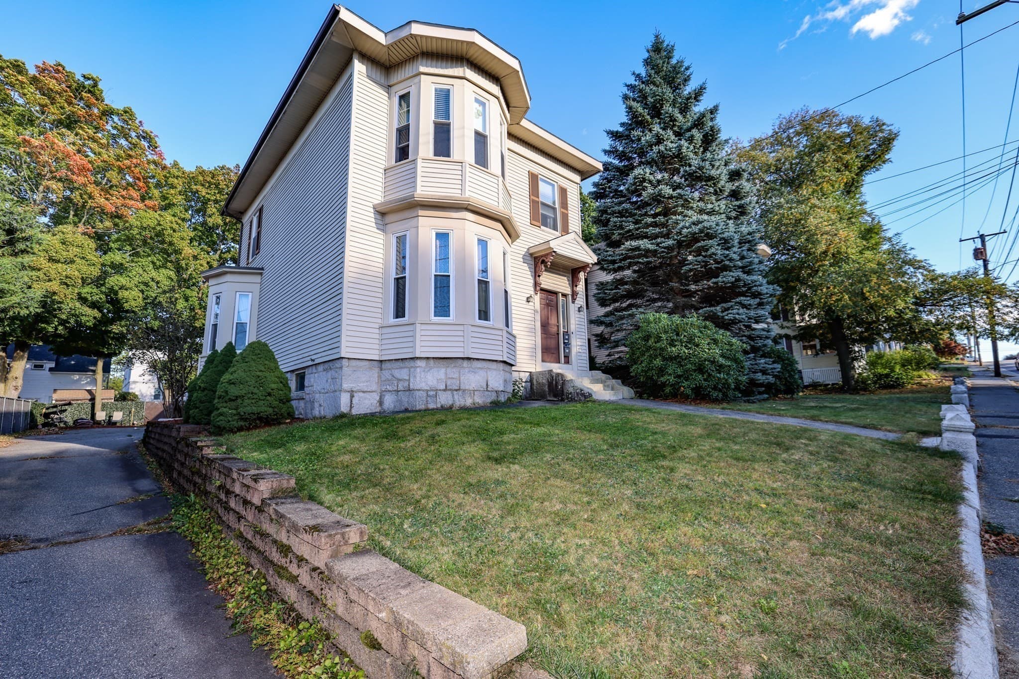 86 Stevens St # B, Lowell MA 01851
