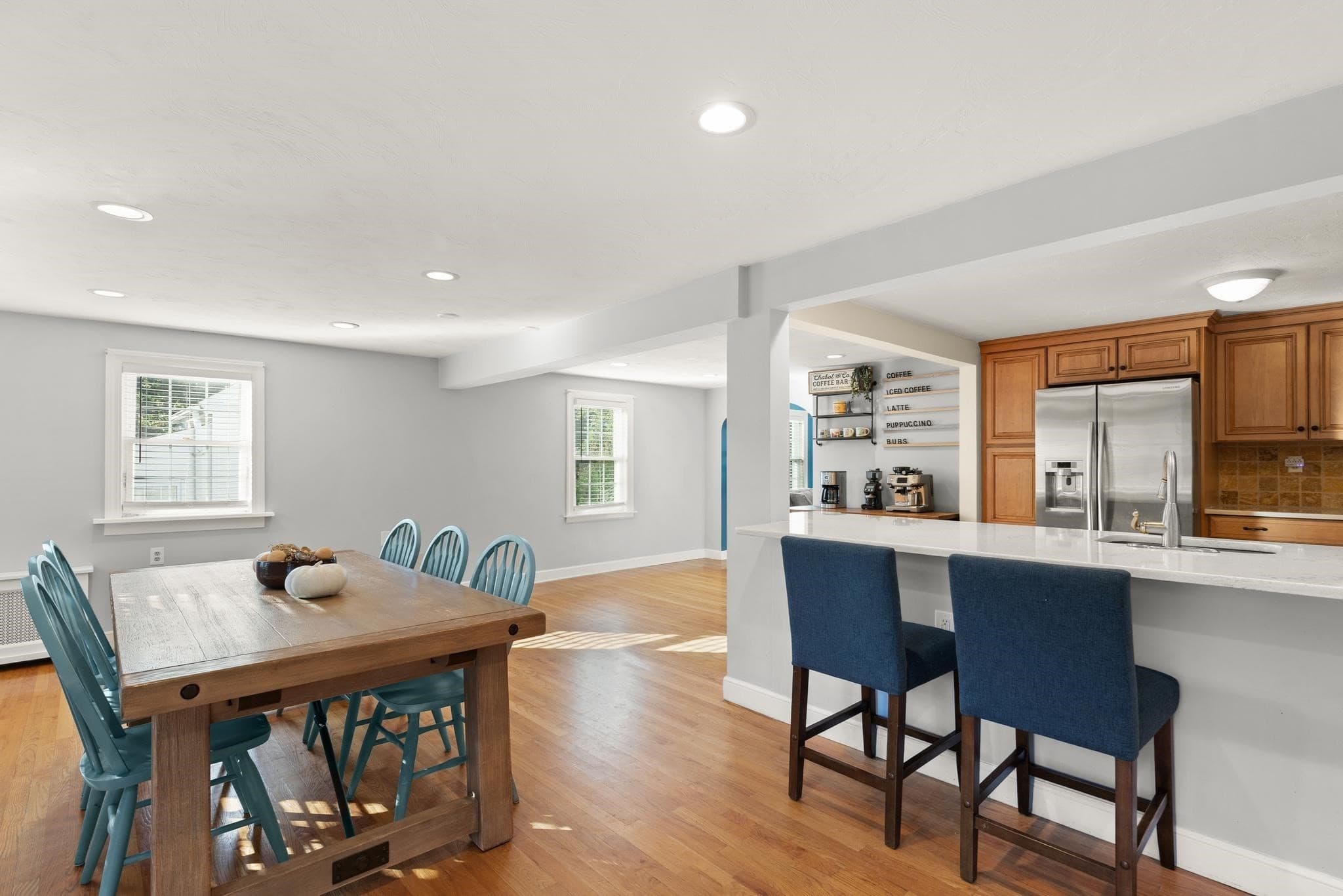 Single Family Residence at 6 Longworth Rd, Worcester MA 01602, Worcester, photo 12 of 39