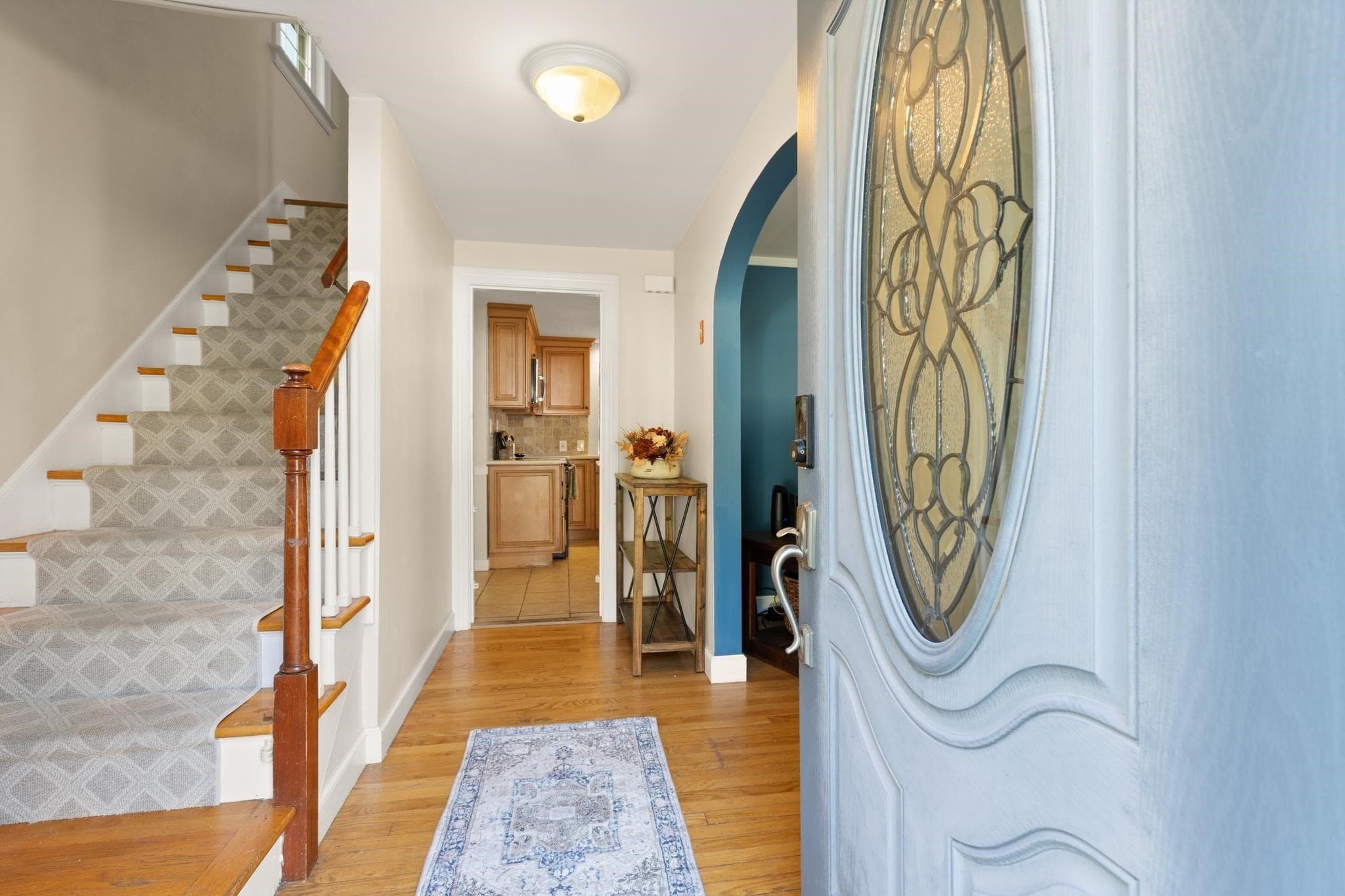 Single Family Residence at 6 Longworth Rd, Worcester MA 01602, Worcester, photo 3 of 39