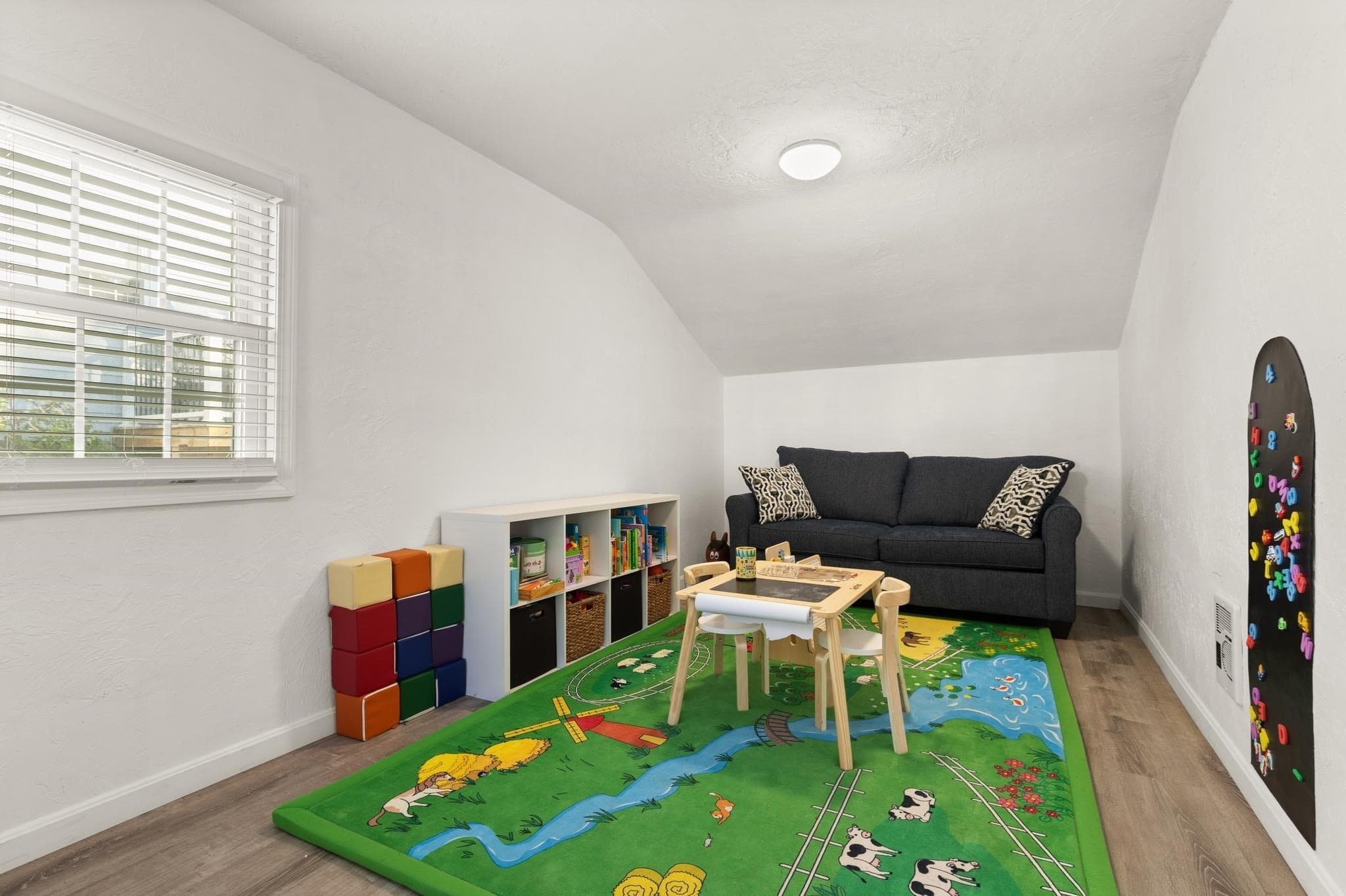 Single Family Residence at 6 Longworth Rd, Worcester MA 01602, Worcester, photo 32 of 39
