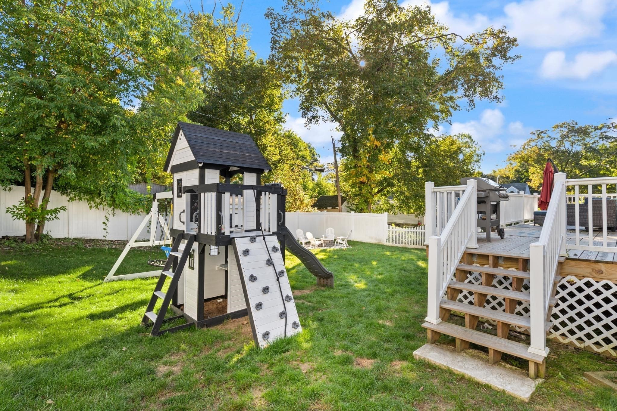 Single Family Residence at 6 Longworth Rd, Worcester MA 01602, Worcester, photo 37 of 39