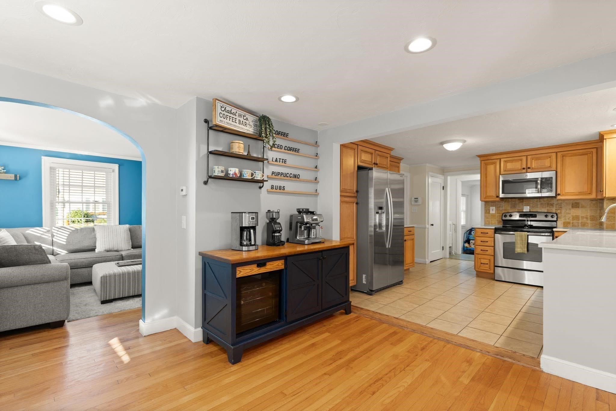 Single Family Residence at 6 Longworth Rd, Worcester MA 01602, Worcester, photo 15 of 39
