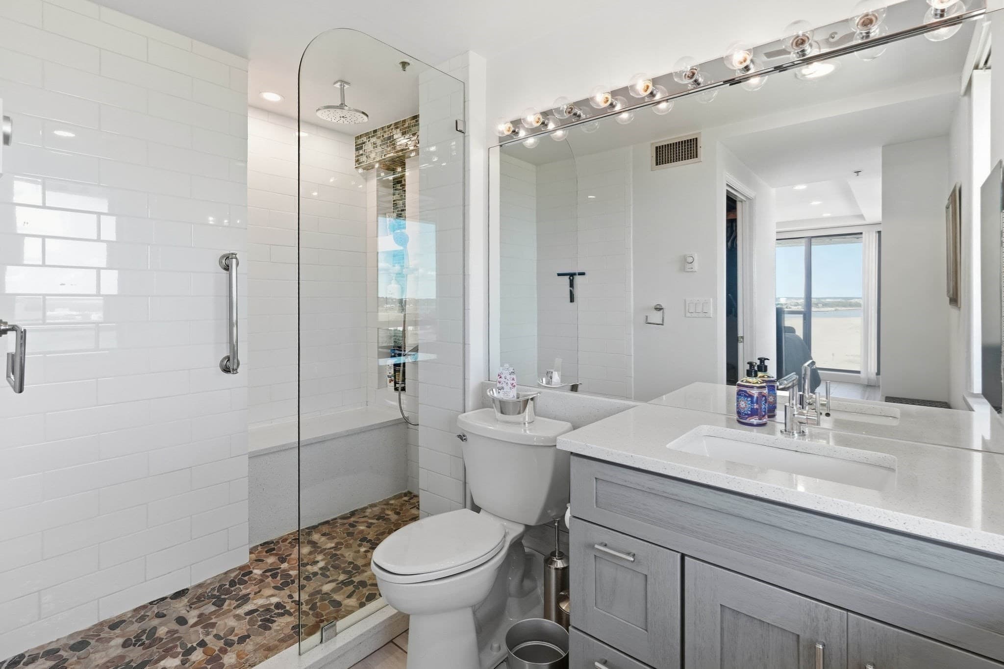Condominium at 350 Revere Beach Blvd # 13R, Revere MA 02151, Revere, photo 23 of 42