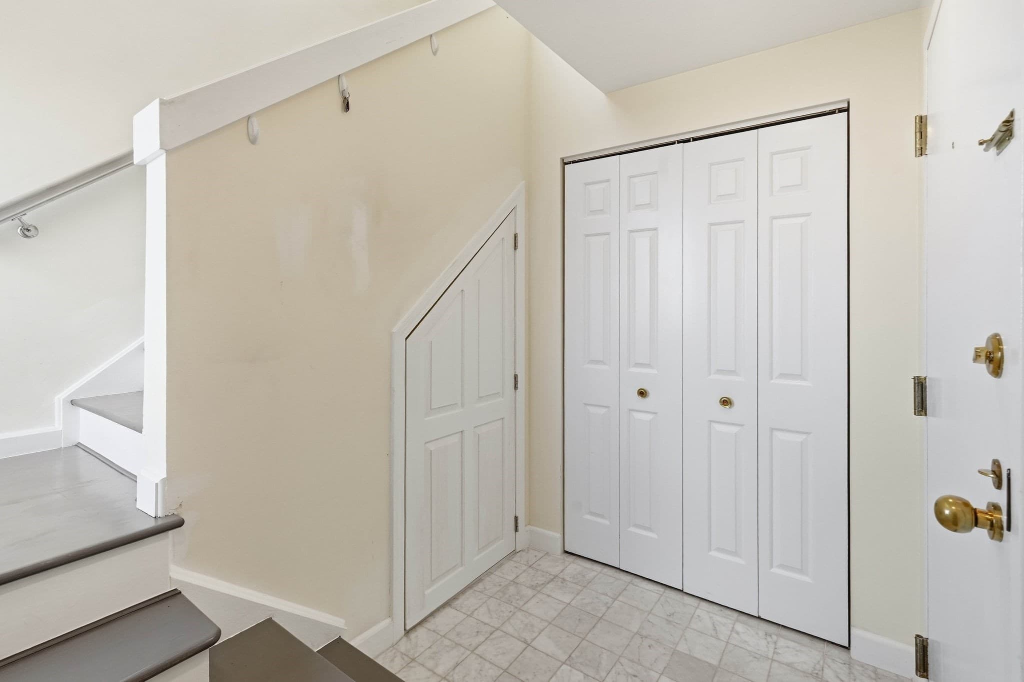 Condominium at 350 Revere Beach Blvd # 13R, Revere MA 02151, Revere, photo 7 of 42