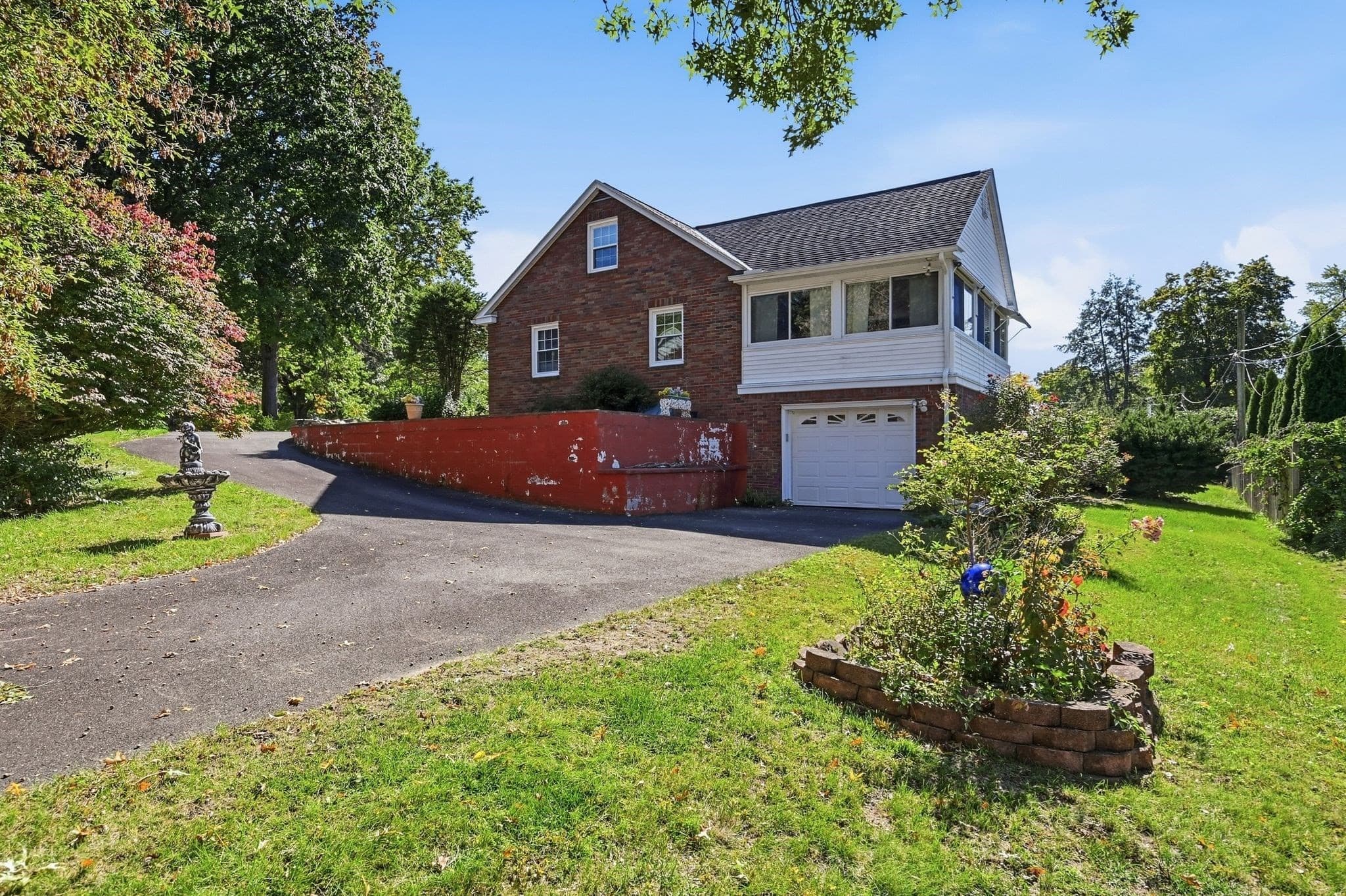 Single Family Residence at 16 Holly Ct, Springfield MA 01151, Springfield, photo 36 of 42
