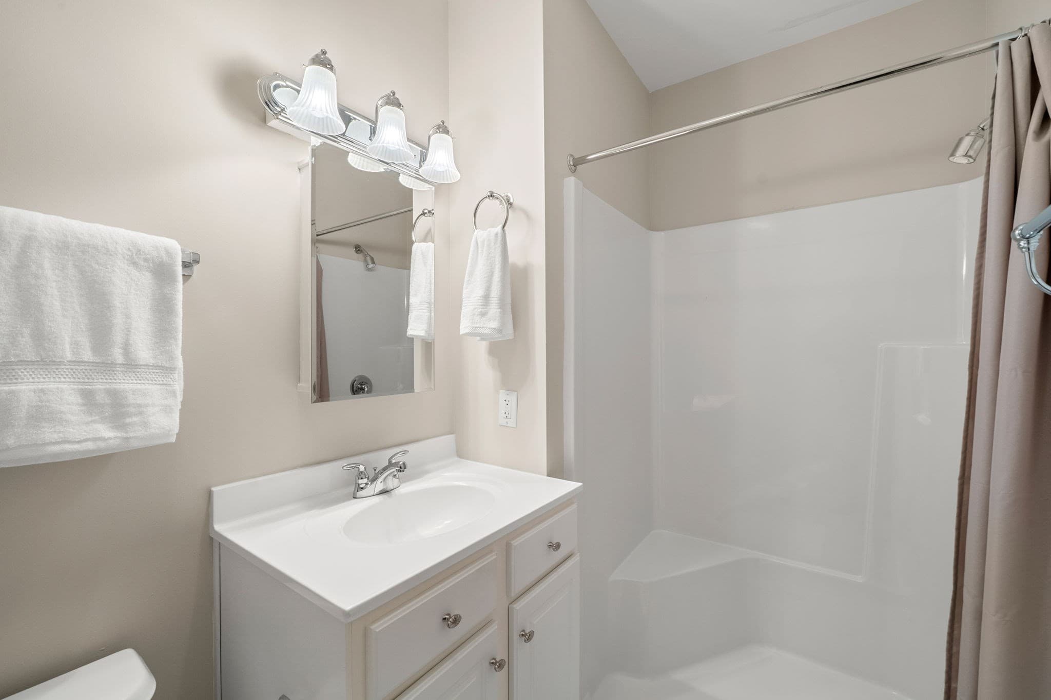 Condominium at 210 Chickering Rd # 201A, North Andover MA 01845, North Andover, photo 16 of 30