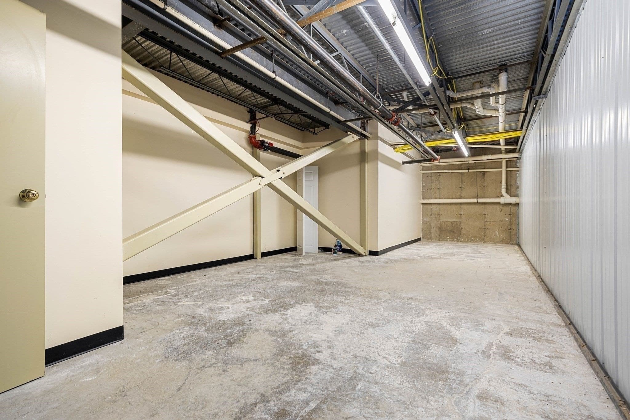 Condominium at 210 Chickering Rd # 201A, North Andover MA 01845, North Andover, photo 21 of 30