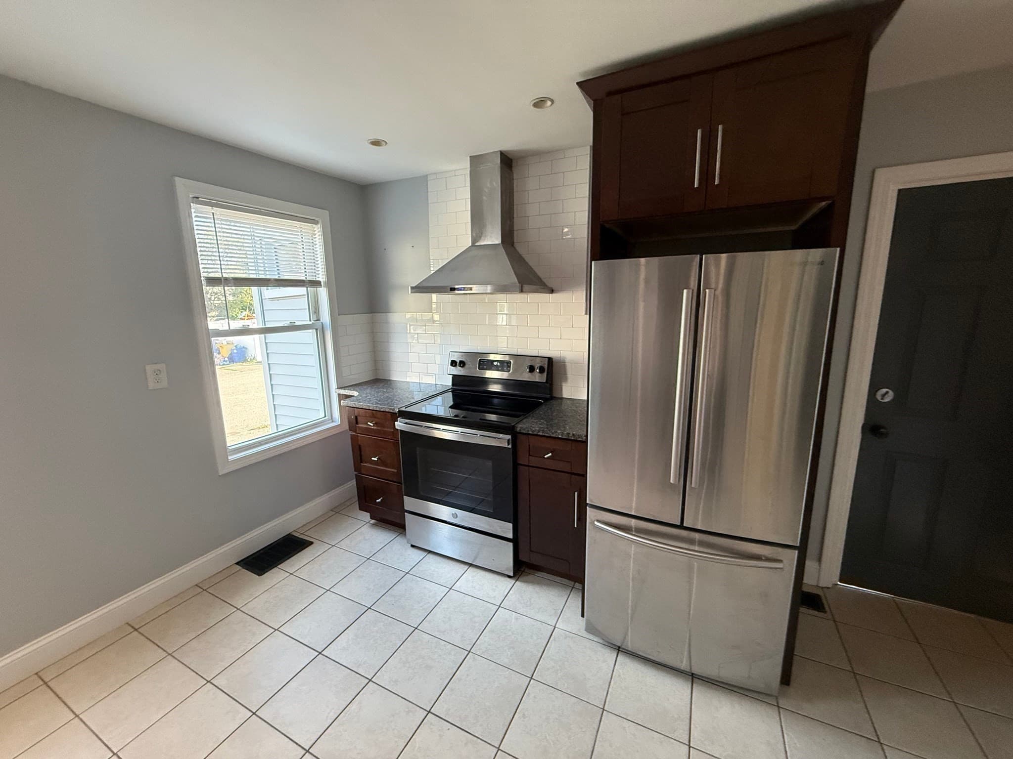 Multi Family at 37-39 S. Central Street, Haverhill MA 01835, Haverhill, photo 16 of 33
