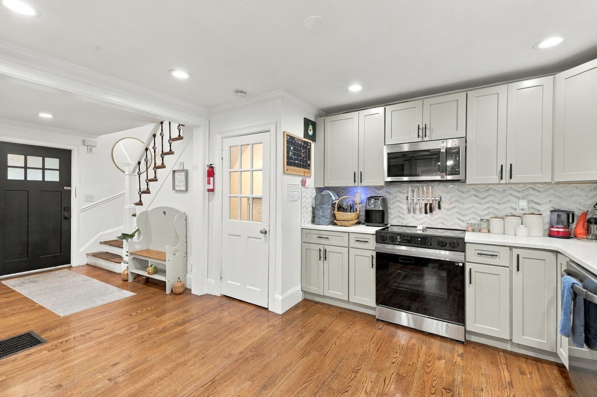 Single Family Residence at 45 Sidney Ave, Lynn MA 01902, Lynn, photo 7 of 42