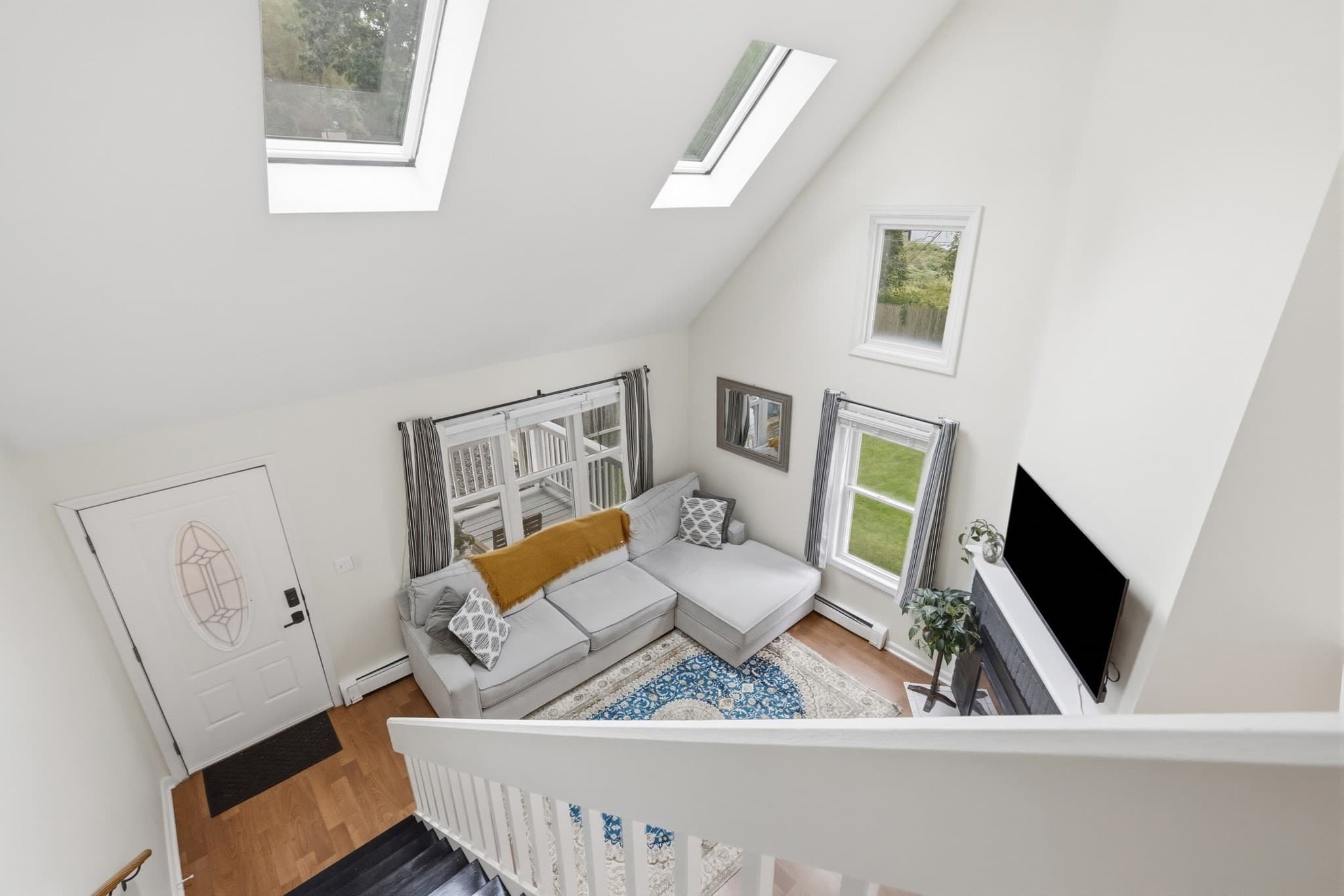 Single Family Residence at 8 Guilford St, Worcester MA 01606, Worcester, photo 16 of 30
