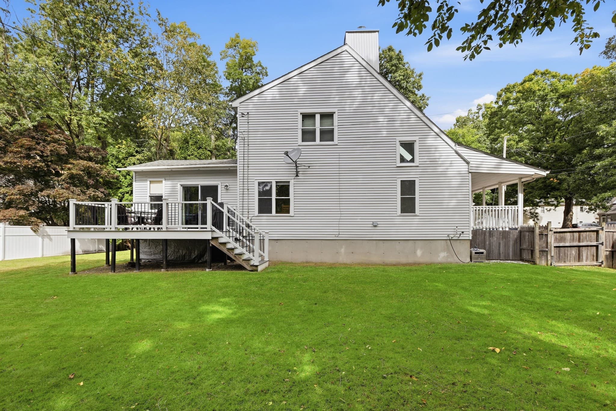Single Family Residence at 8 Guilford St, Worcester MA 01606, Worcester, photo 25 of 30