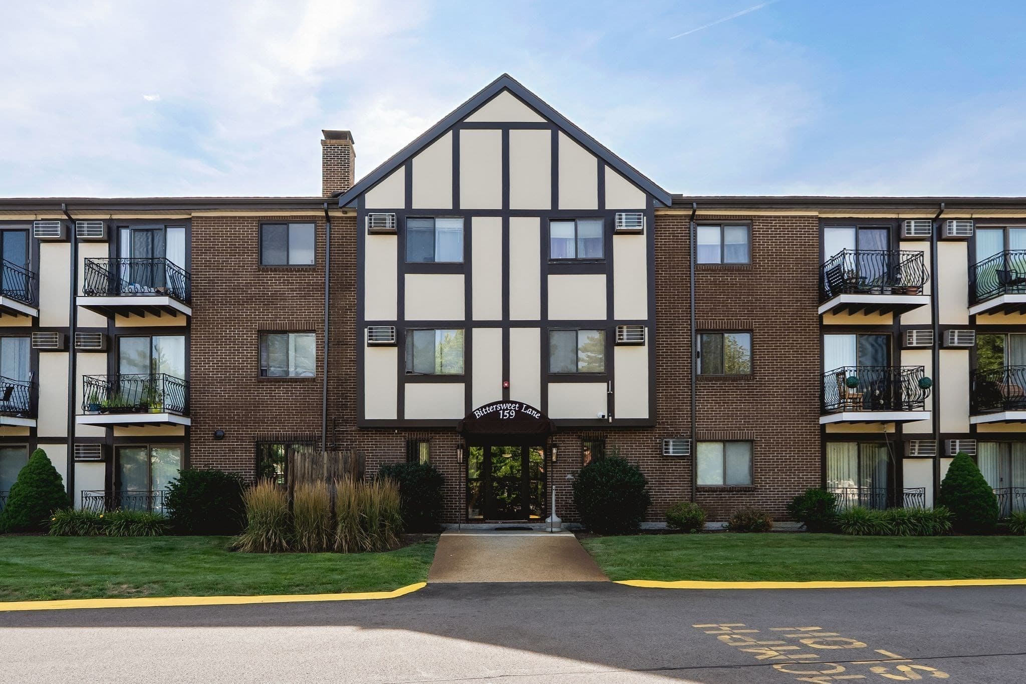 Condominium at 159 Bittersweet Ln # 121, Randolph MA 02368, Randolph, photo 23 of 32