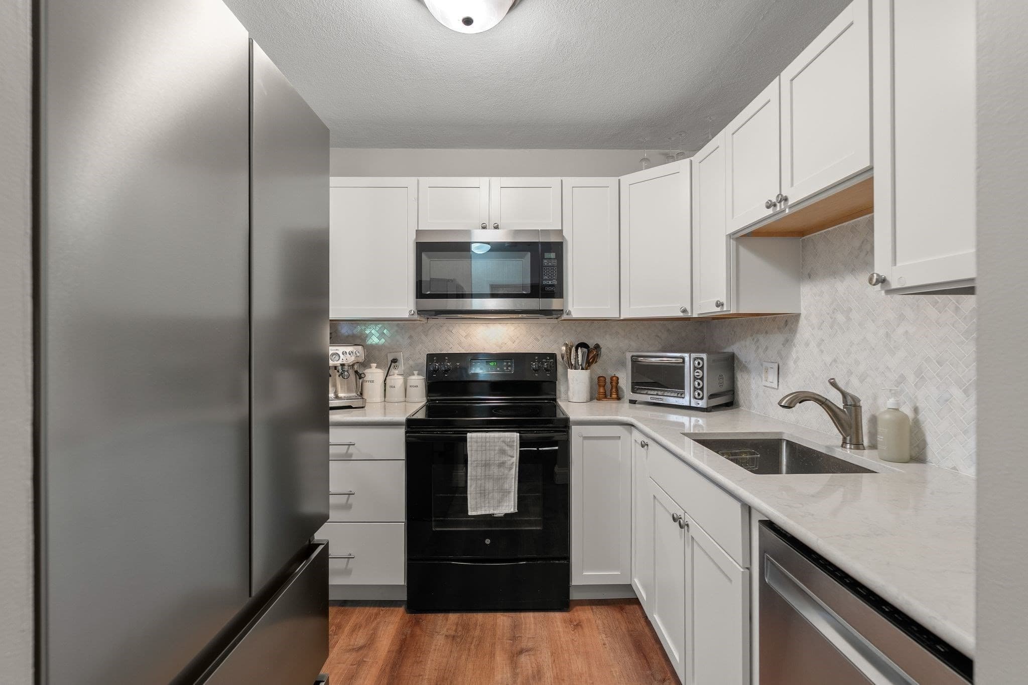 Condominium at 159 Bittersweet Ln # 121, Randolph MA 02368, Randolph, photo 7 of 32