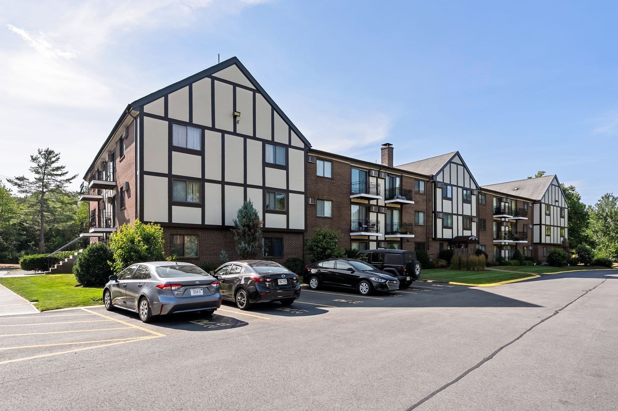 Condominium at 159 Bittersweet Ln # 121, Randolph MA 02368, Randolph, photo 28 of 32