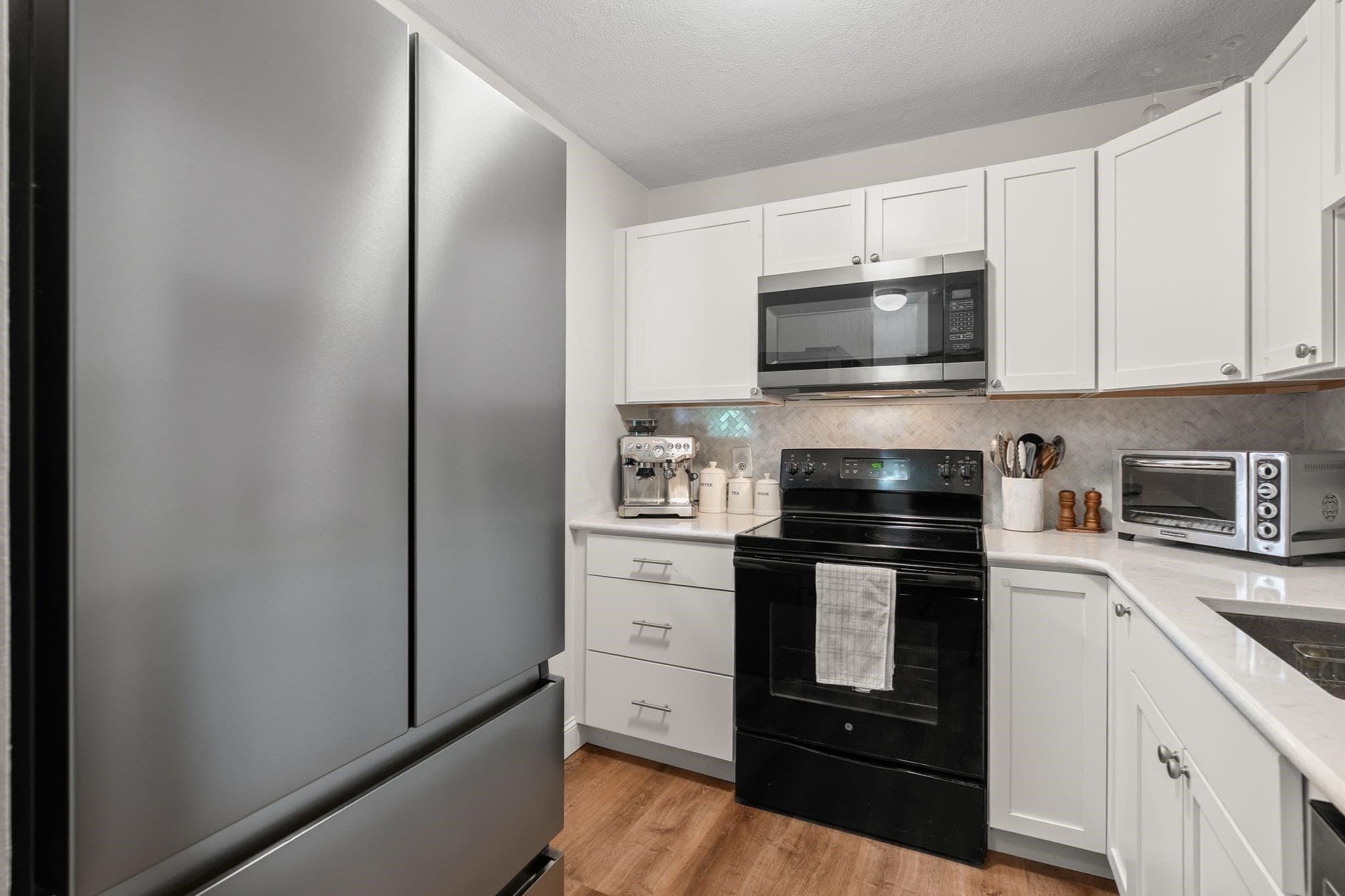Condominium at 159 Bittersweet Ln # 121, Randolph MA 02368, Randolph, photo 9 of 32