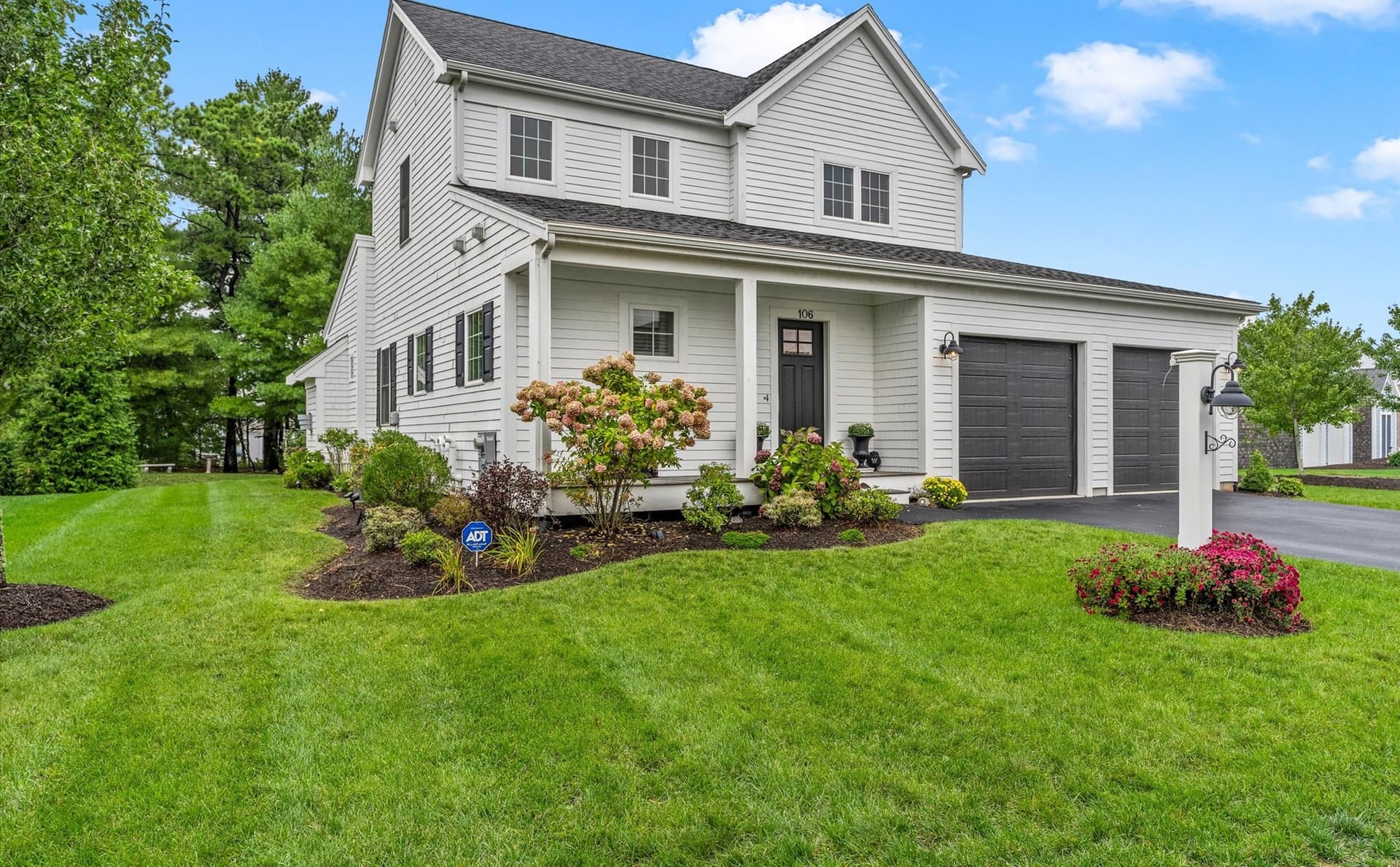 Single Family Residence at 106 White Clover Trl, Plymouth MA 02360, photo 2 of 33