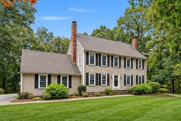 Single Family Residence at 220 Abbott St, North Andover MA 01845, North Andover, photo 2 of 35