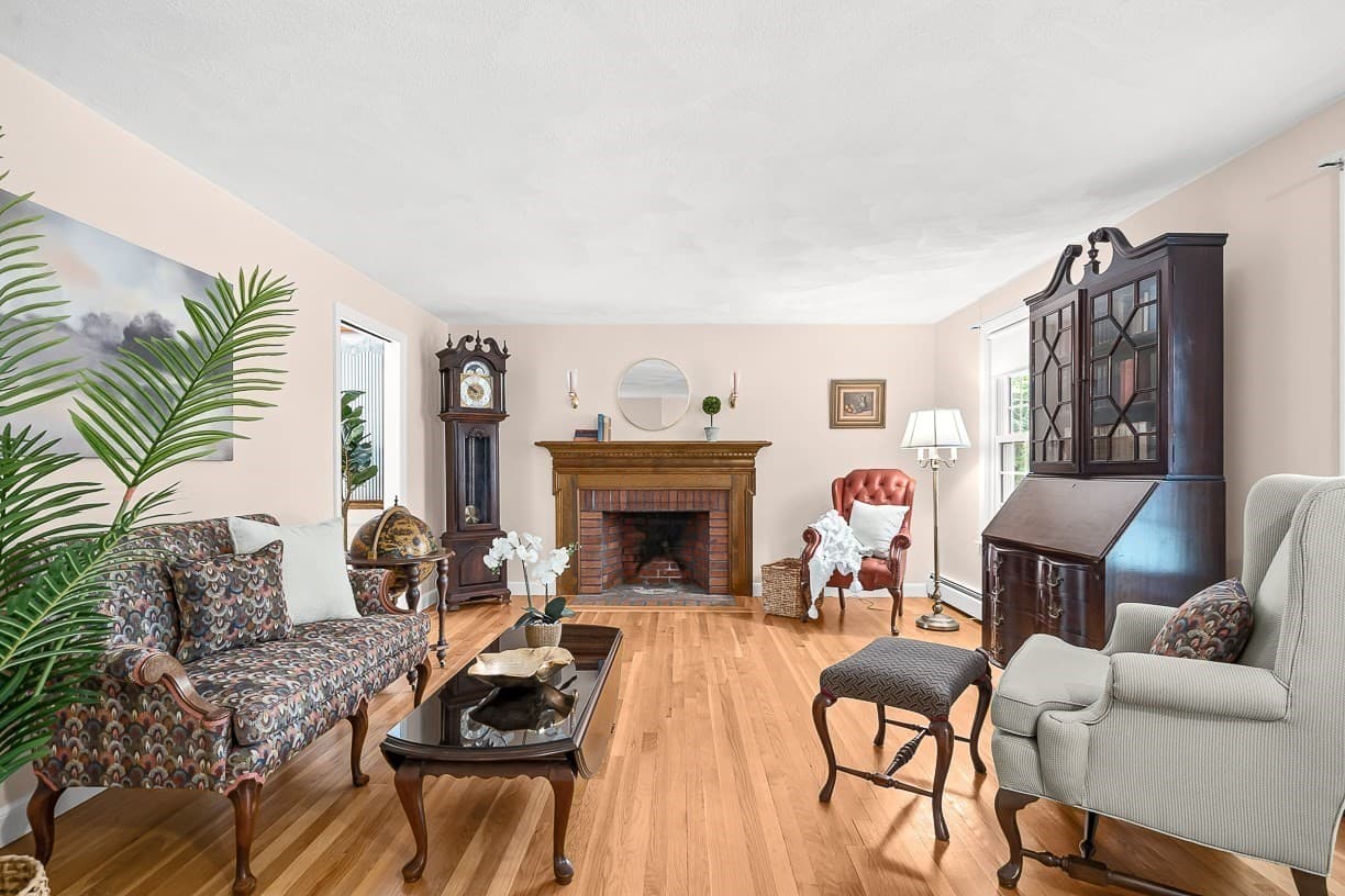 Single Family Residence at 220 Abbott St, North Andover MA 01845, North Andover, photo 16 of 35