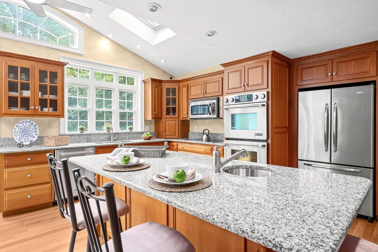 Single Family Residence at 220 Abbott St, North Andover MA 01845, North Andover, photo 7 of 35