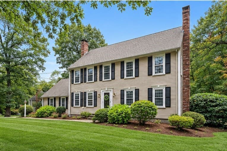 Single Family Residence at 220 Abbott St, North Andover MA 01845, North Andover, photo 3 of 35