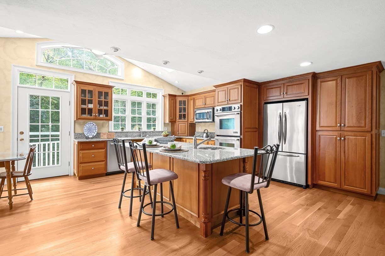 Single Family Residence at 220 Abbott St, North Andover MA 01845, North Andover, photo 5 of 35