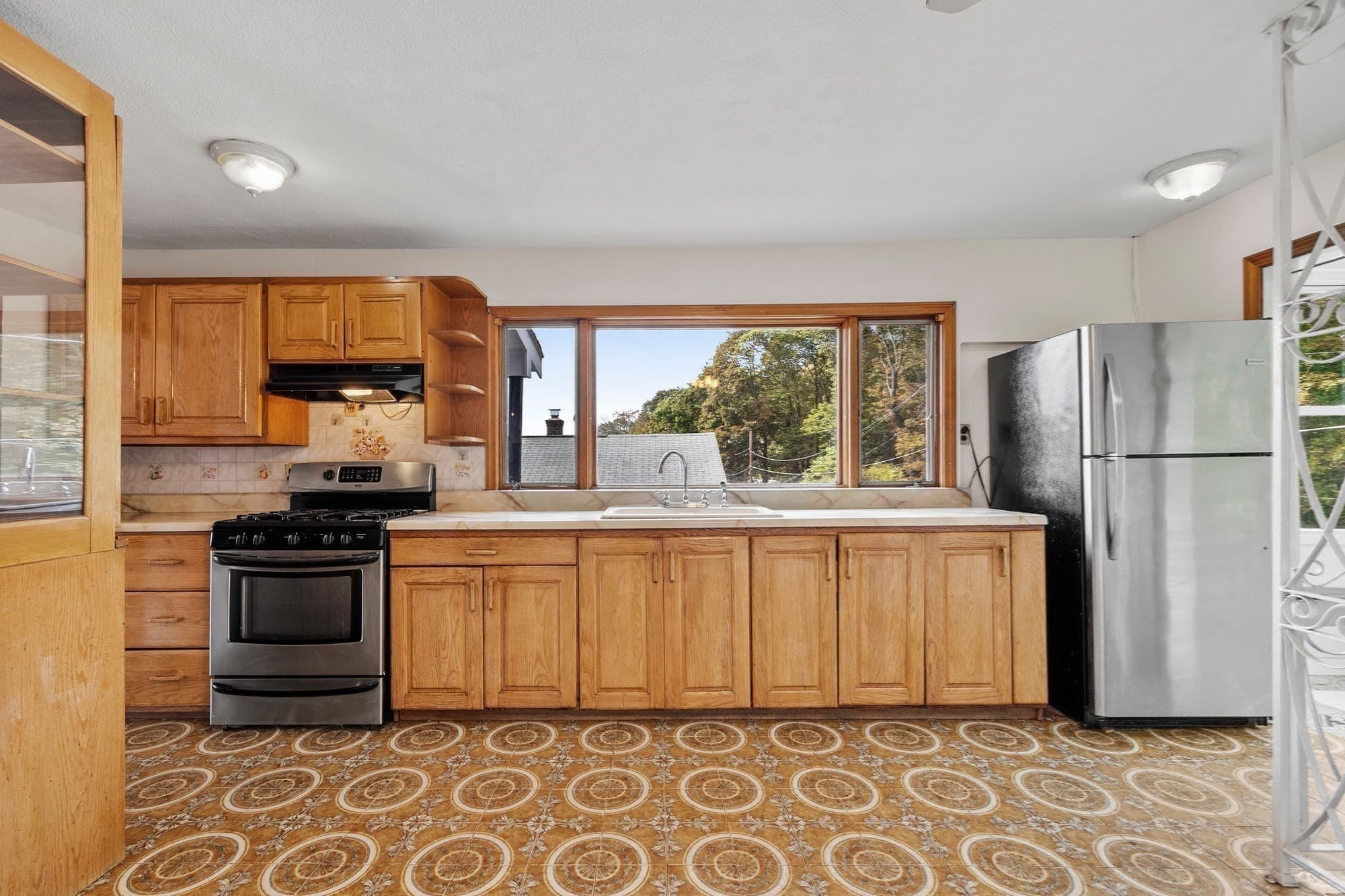 2 Family - 2 Units Up/Down at 253 Fellsway West, Medford MA 02155, Medford, photo 22 of 39
