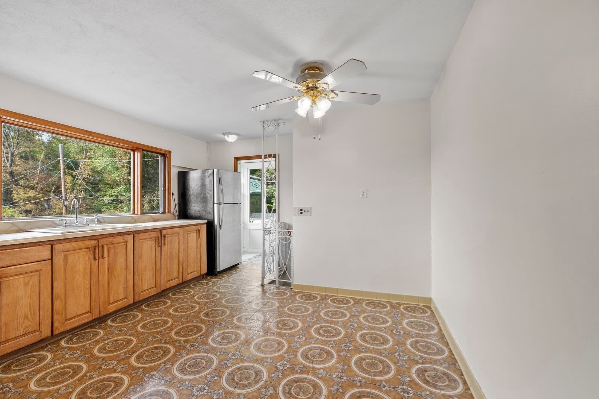 2 Family - 2 Units Up/Down at 253 Fellsway West, Medford MA 02155, Medford, photo 24 of 39