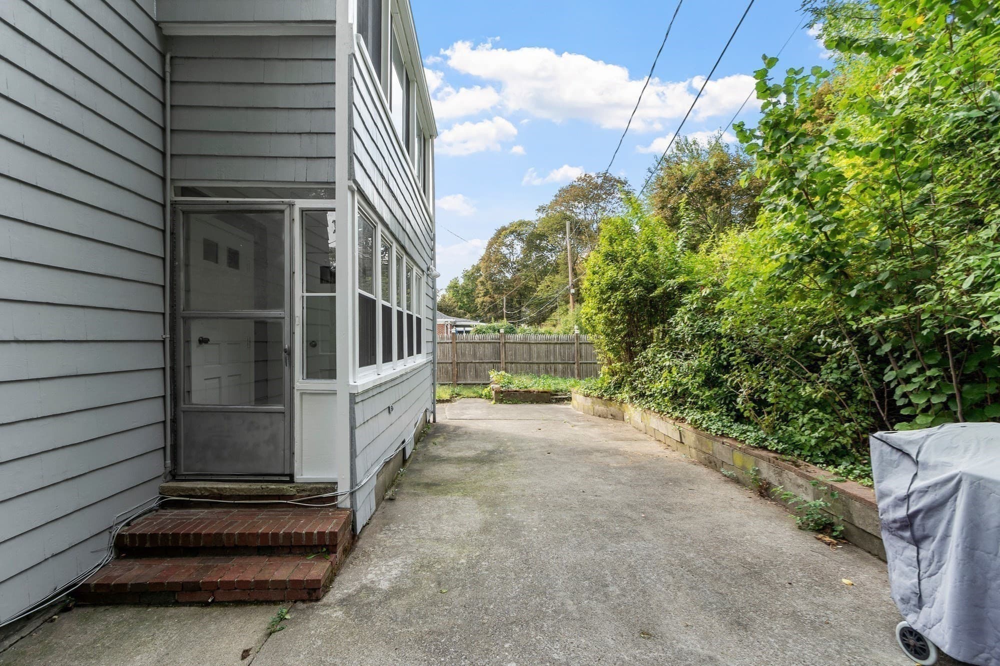 2 Family - 2 Units Up/Down at 253 Fellsway West, Medford MA 02155, Medford, photo 4 of 39